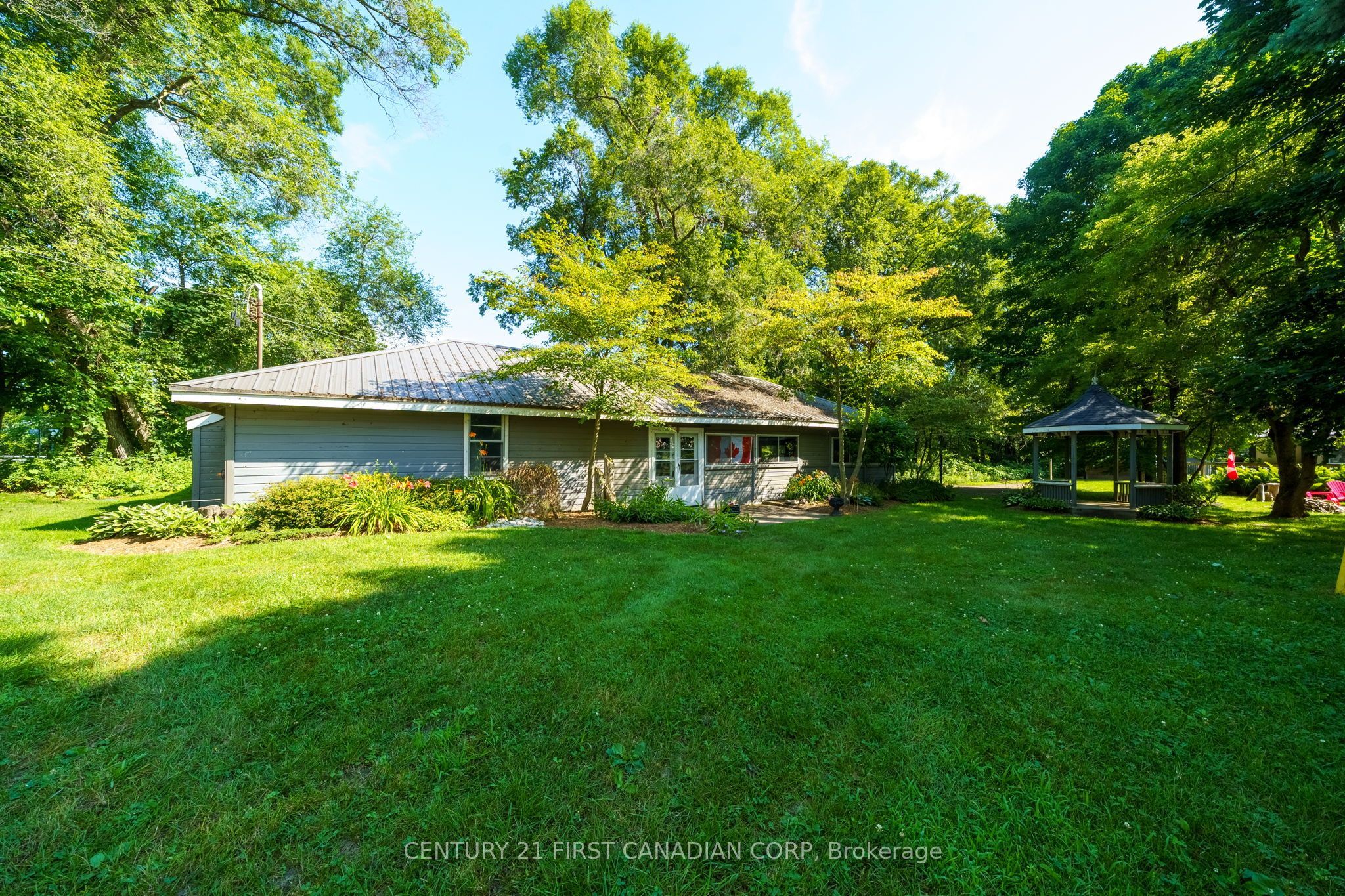 49075 Dexter Line 4 Property Photo 29