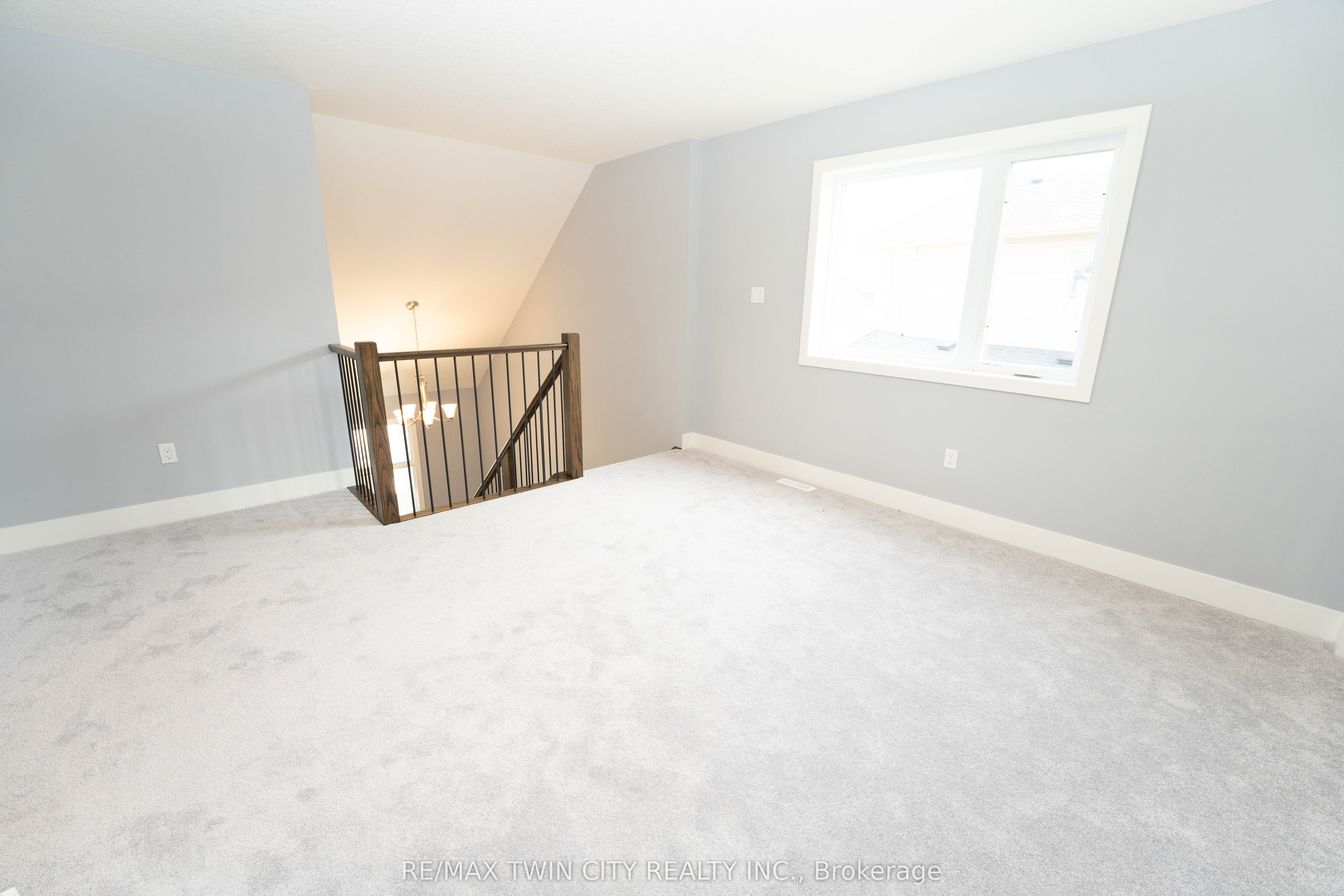 2084 Evans Boulevard Property Photo 14