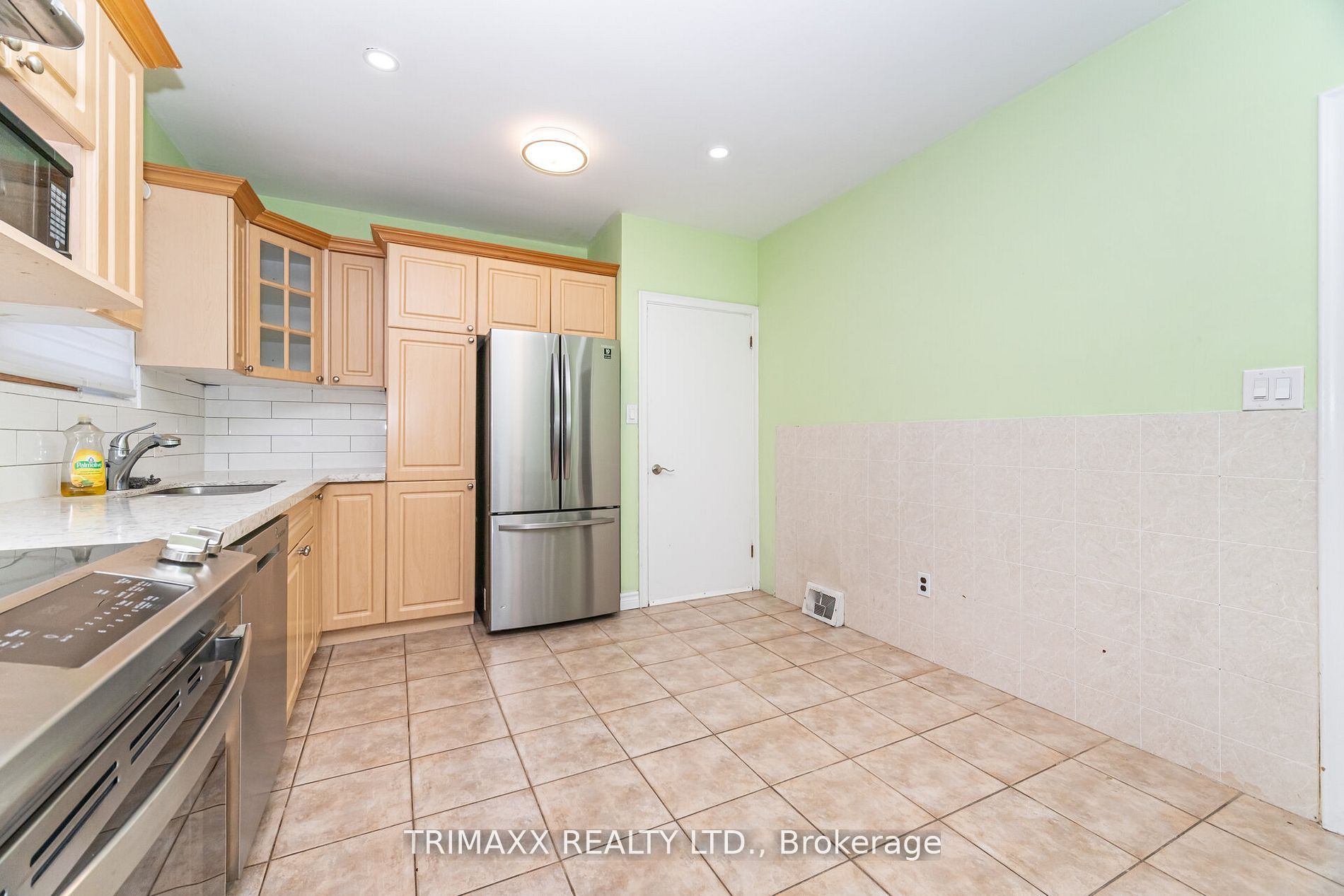 60 Parkdale Drive Property Photo 11