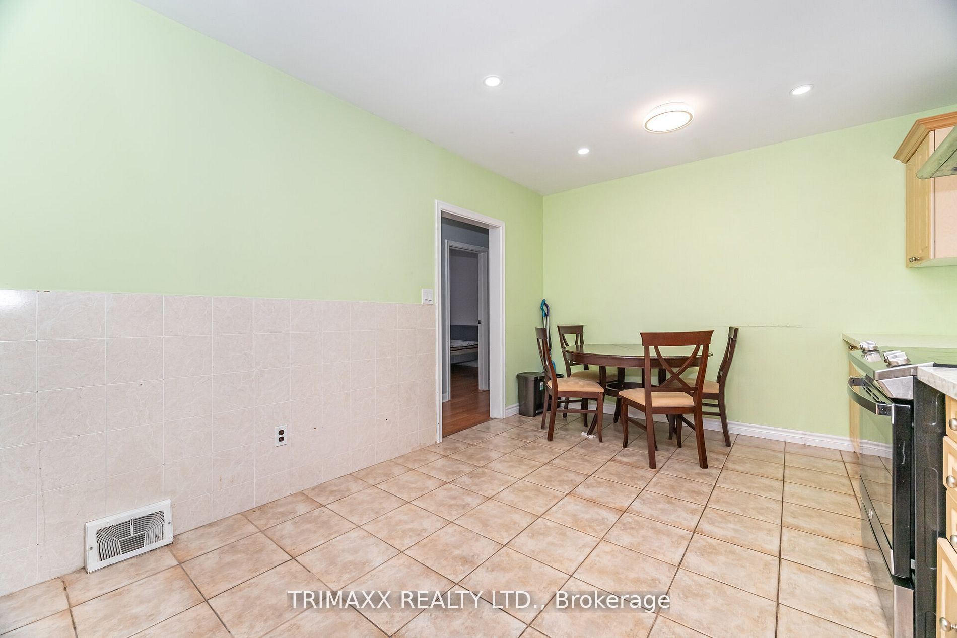 60 Parkdale Drive Property Photo 13