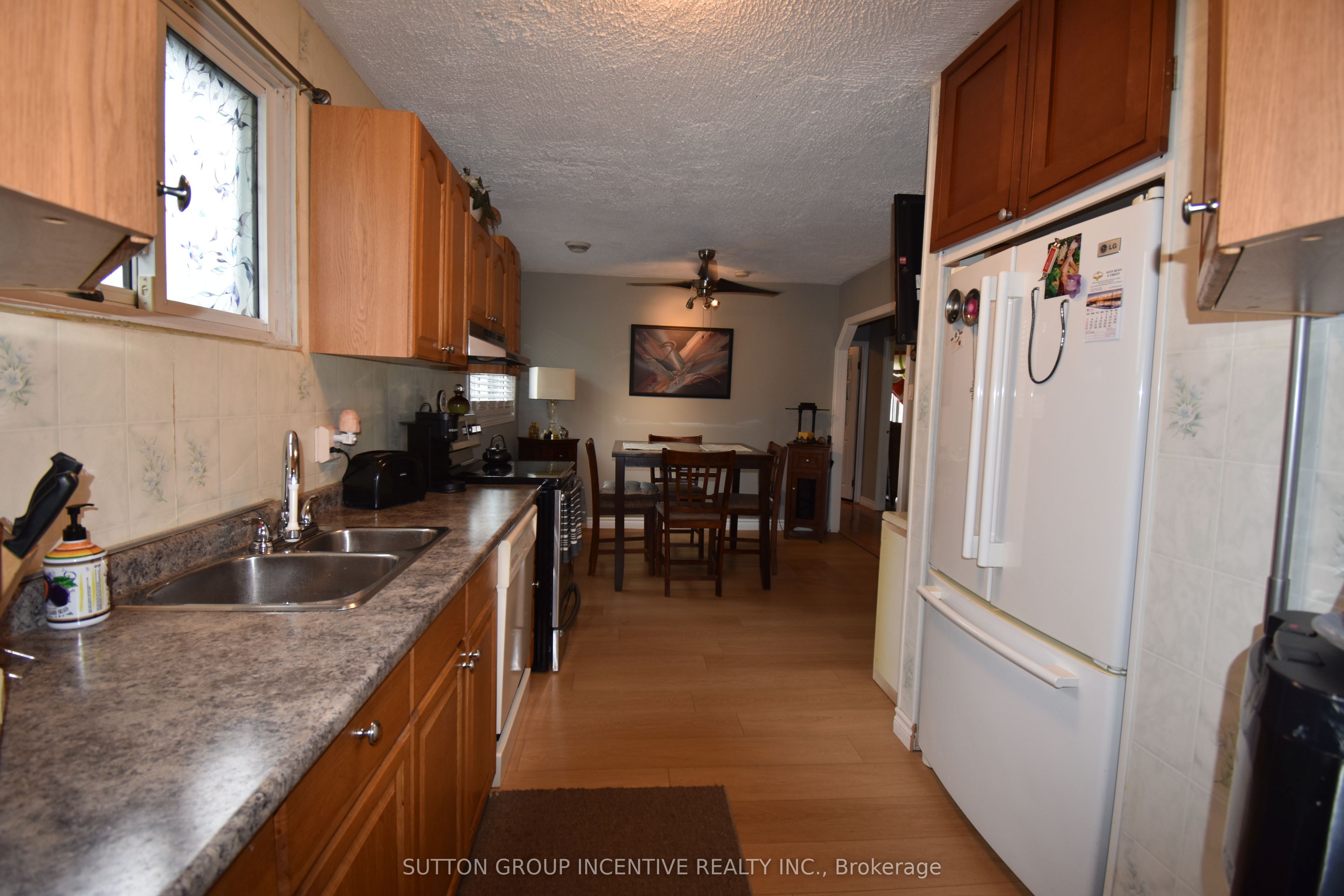 5 Lanark Crescent Property Photo 9