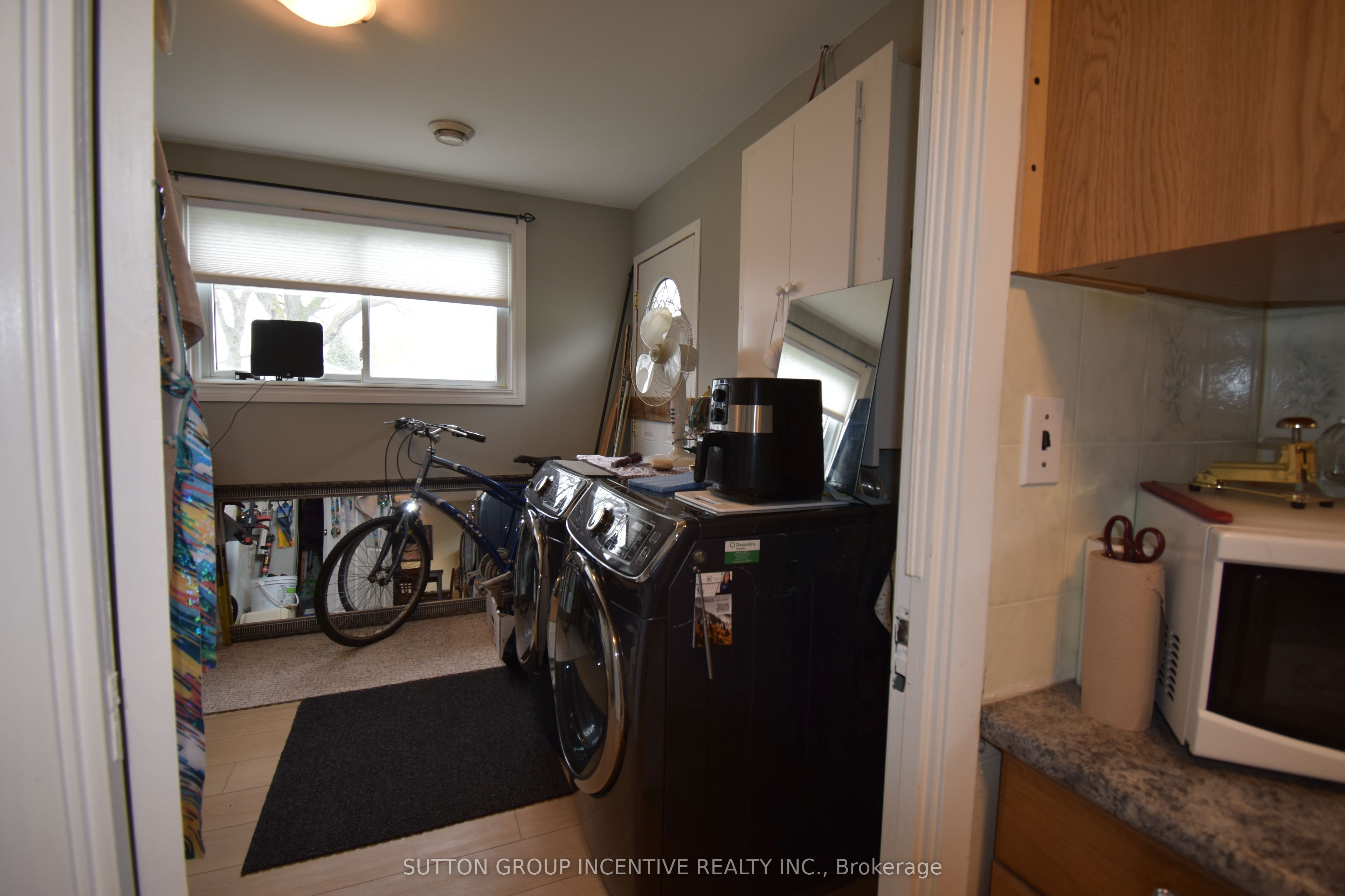 5 Lanark Crescent Property Photo 11