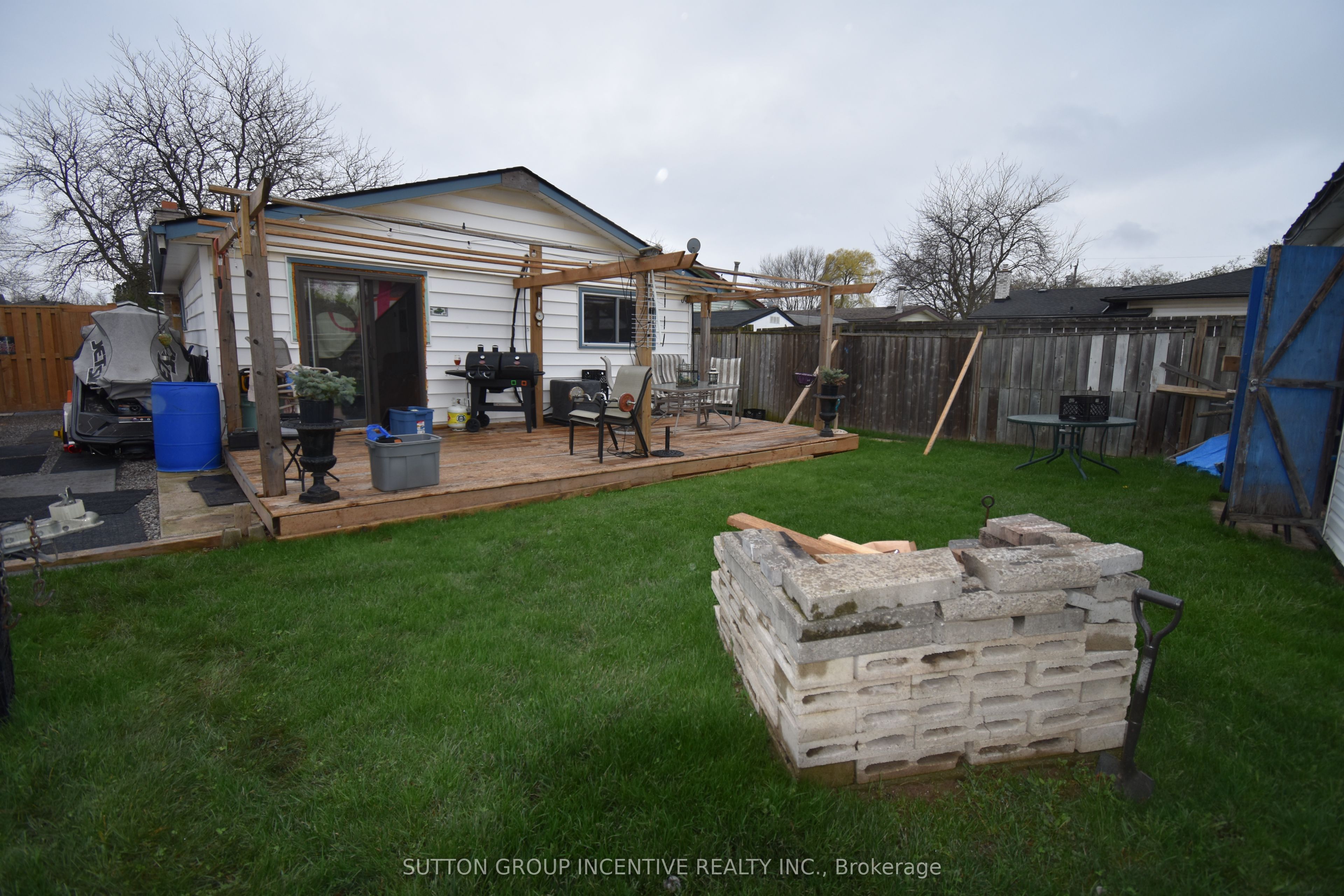 5 Lanark Crescent Property Photo 20
