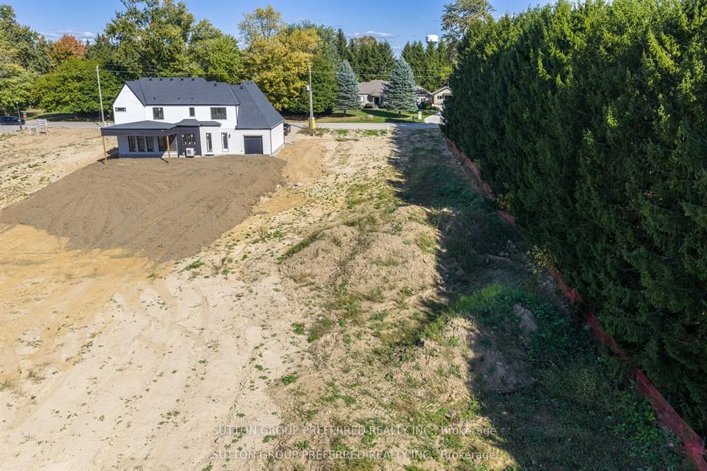 21849 Fairview Road Property Photo 8
