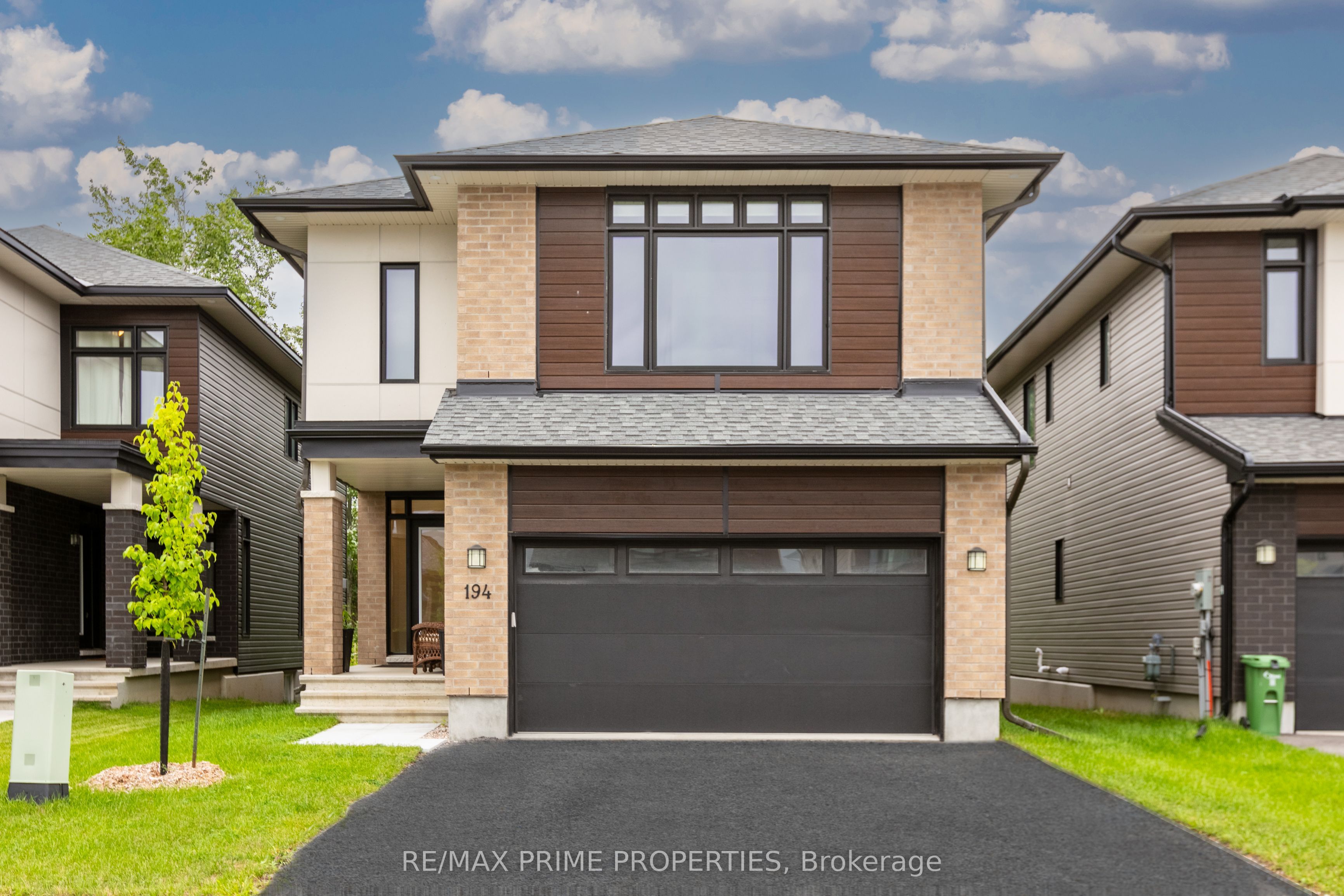194 Bristol Crescent Property Photo 1
