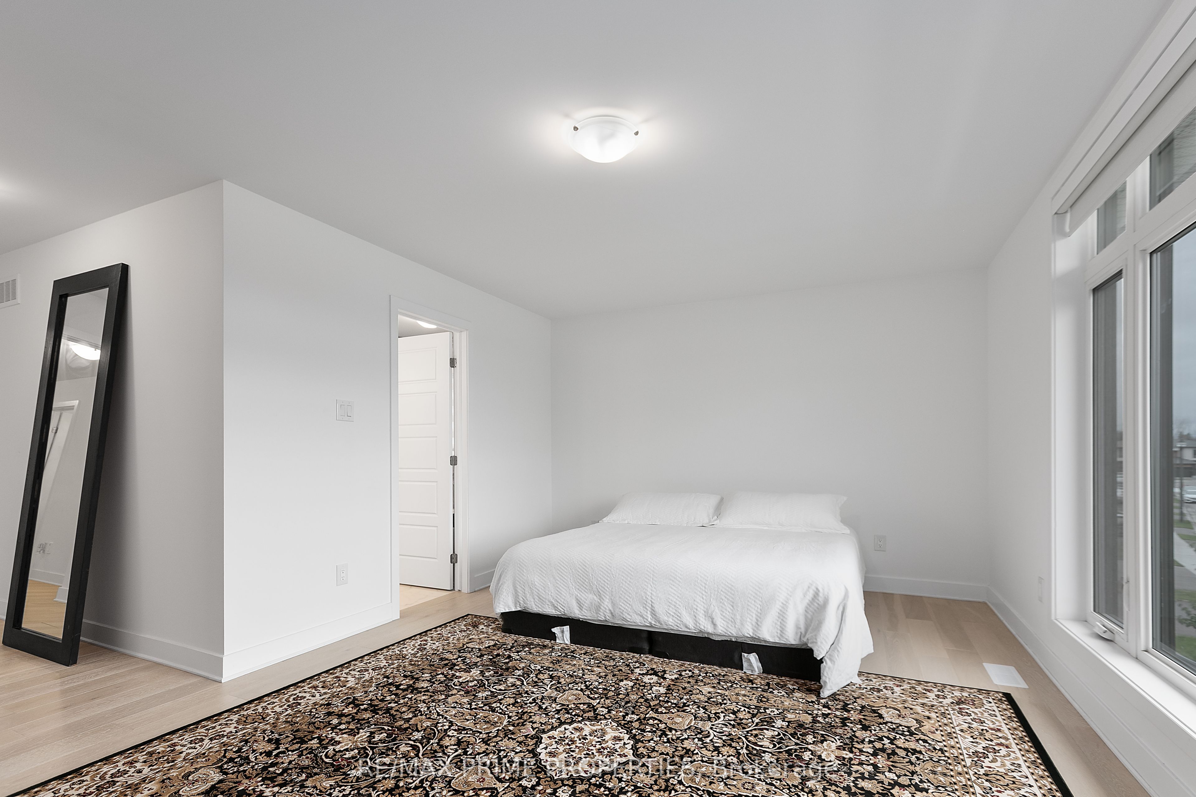 194 Bristol Crescent Property Photo 21