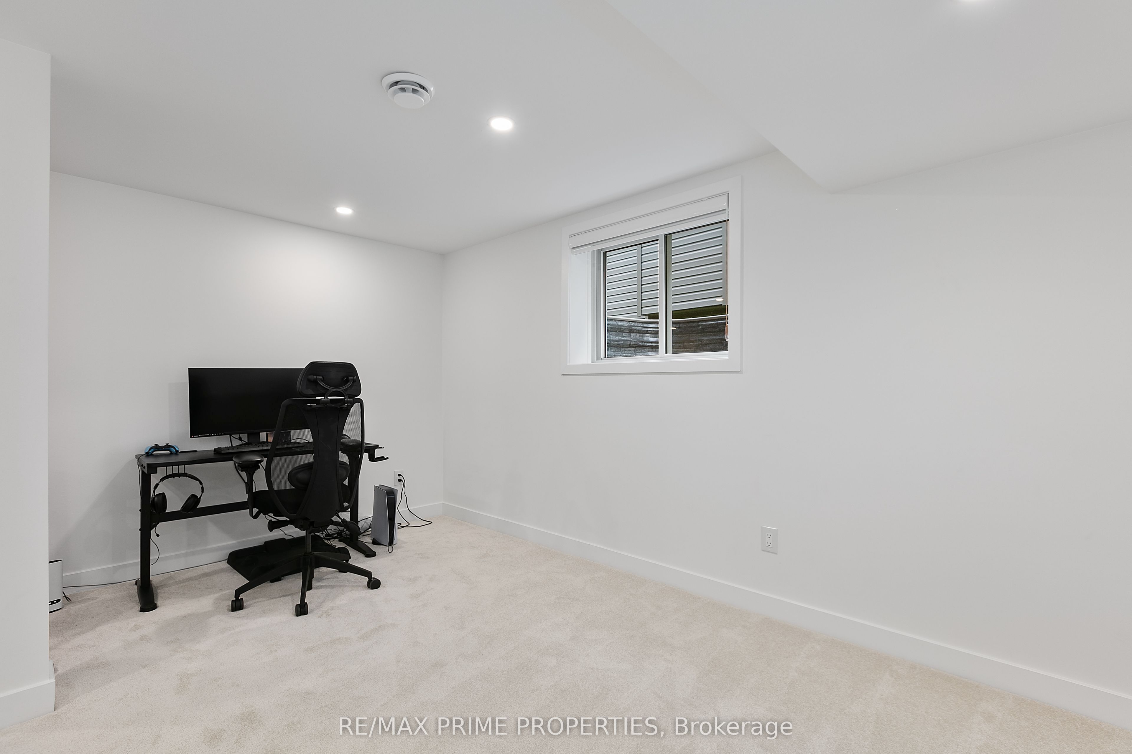 194 Bristol Crescent Property Photo 34