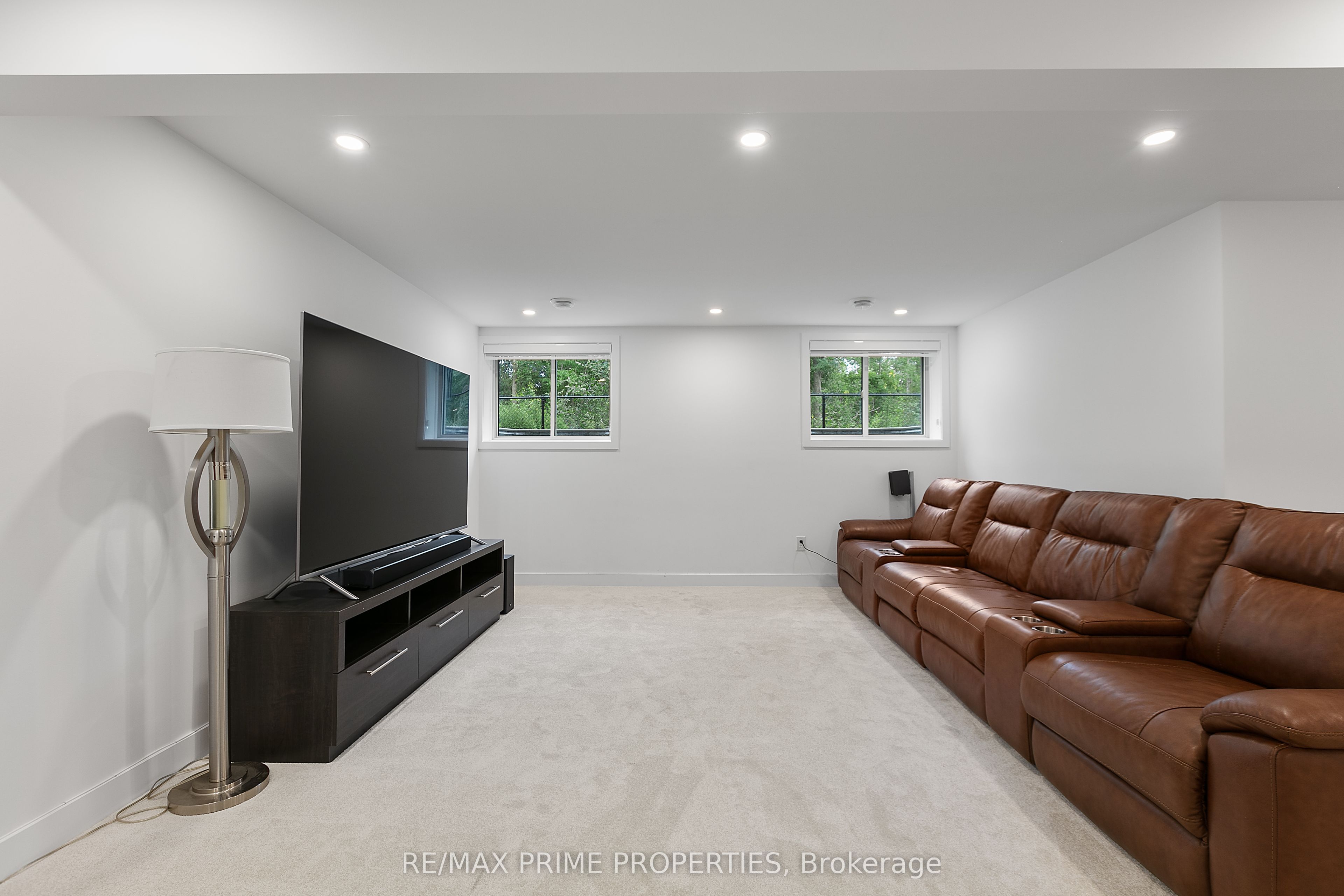 194 Bristol Crescent Property Photo 37