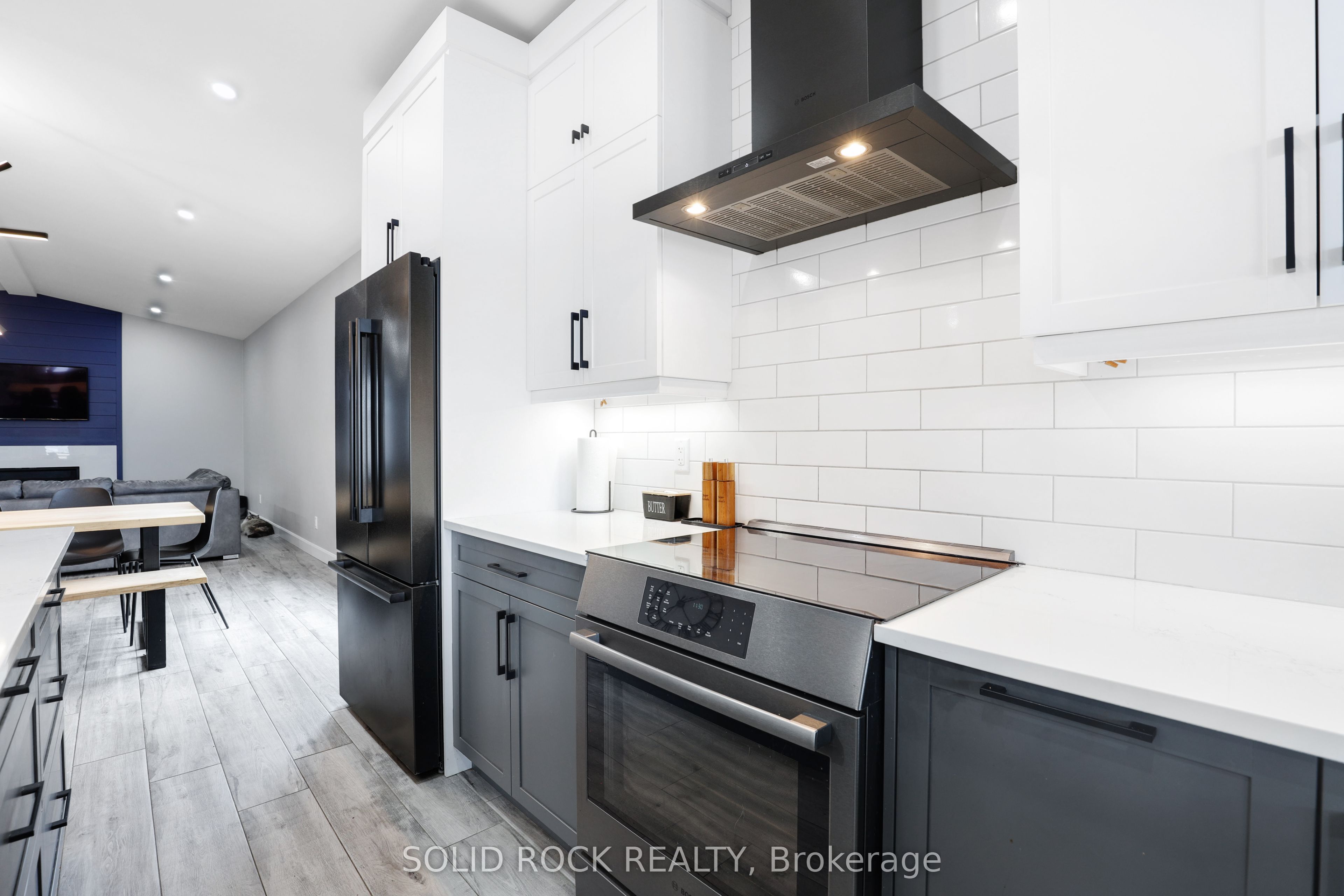 216 Filion Street Property Photo 23