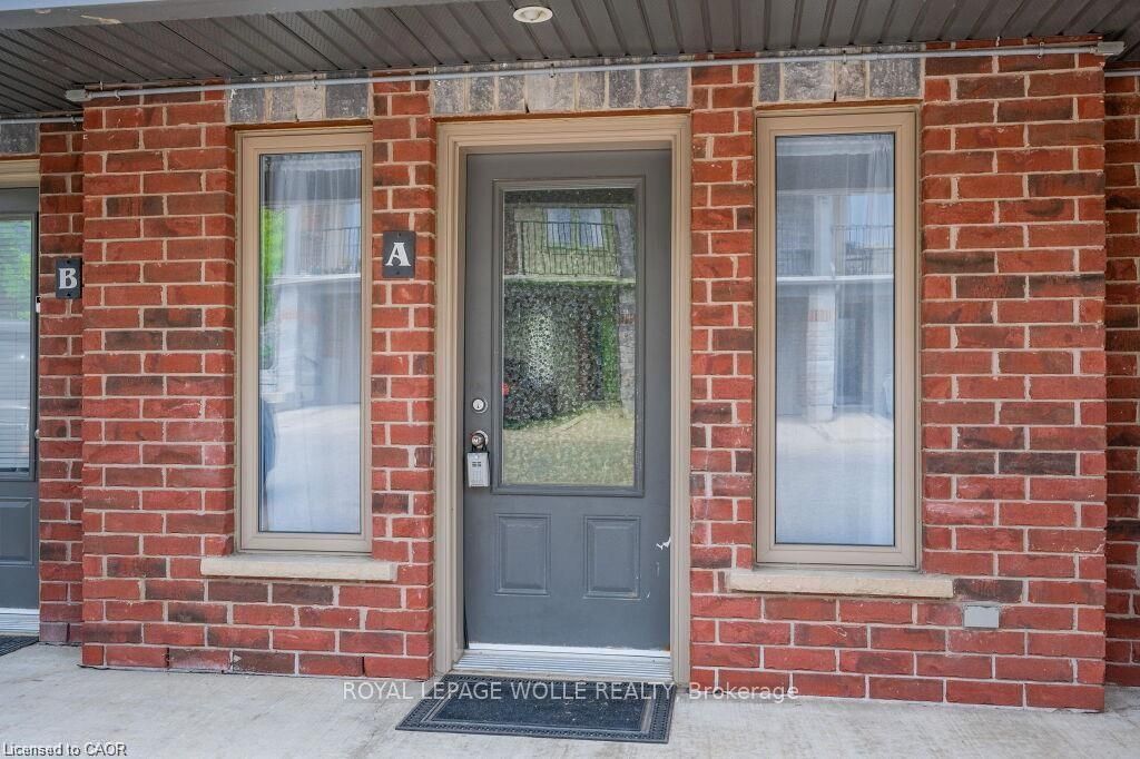 489 East Avenue E A Property Photo 2