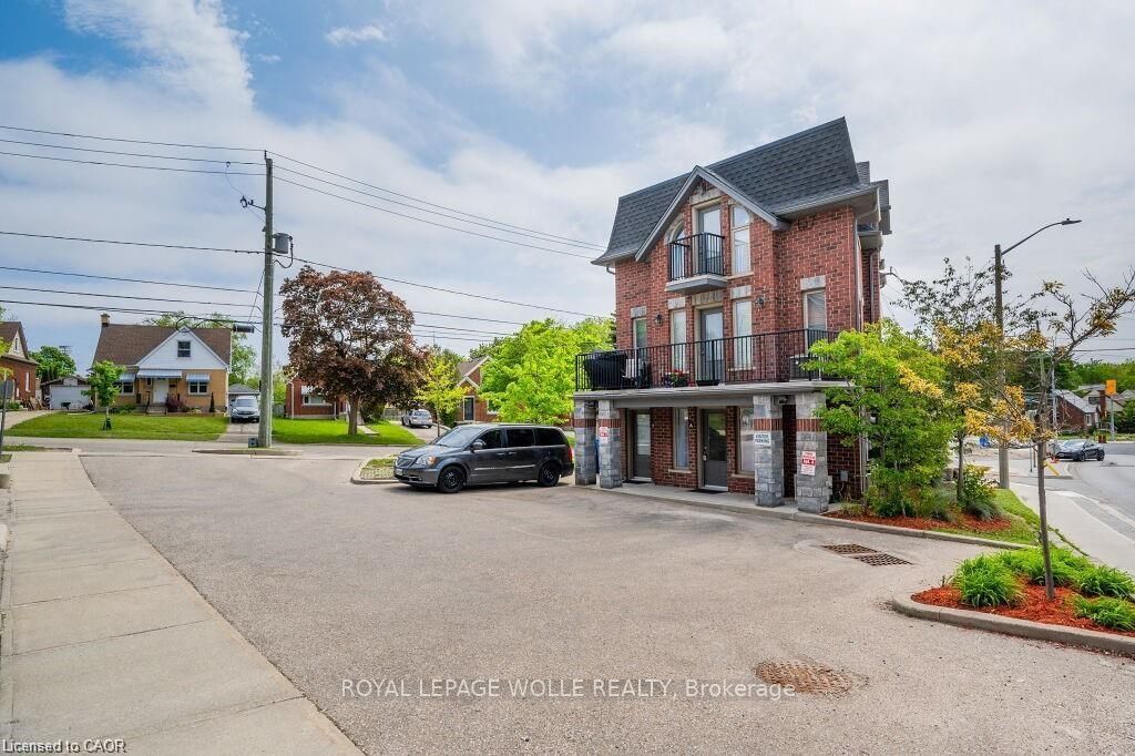 489 East Avenue E A Property Photo 11