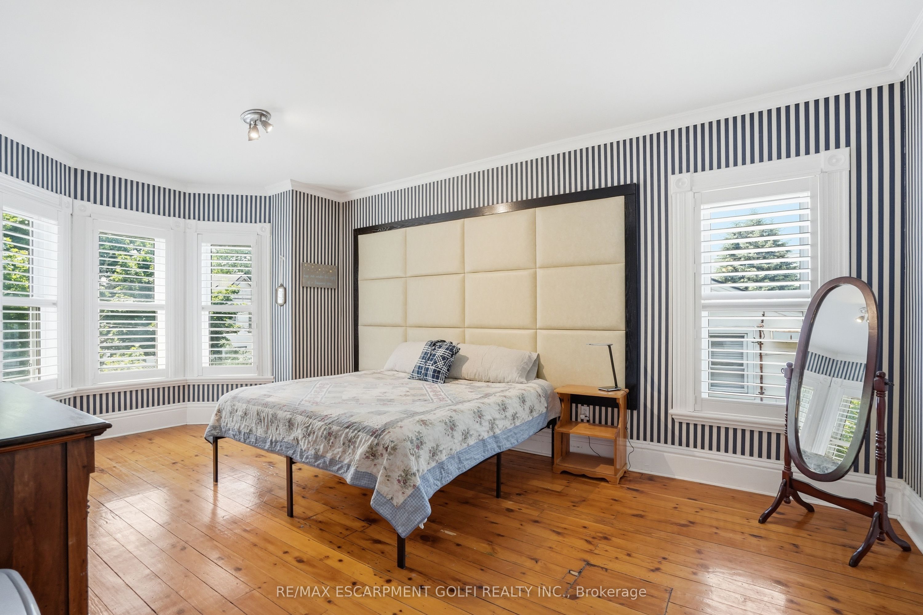 86 Oak Street Property Photo 10
