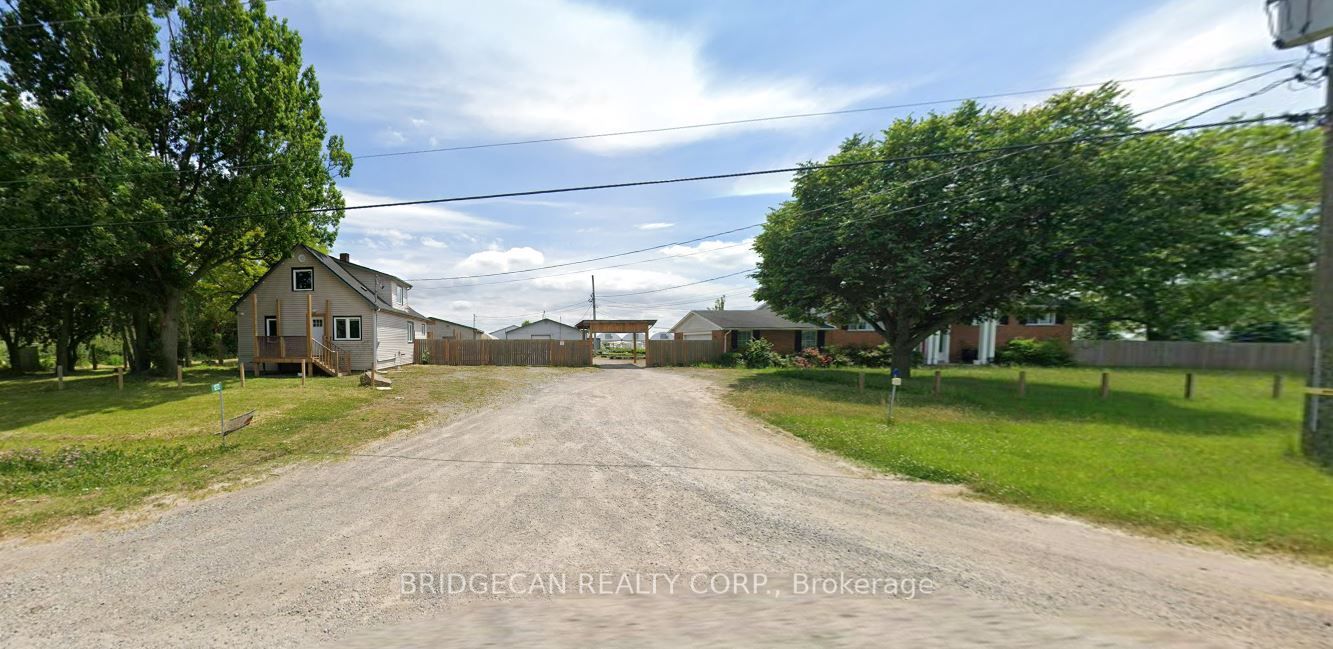 1269 1273 Larkin Road E Property Photo 1