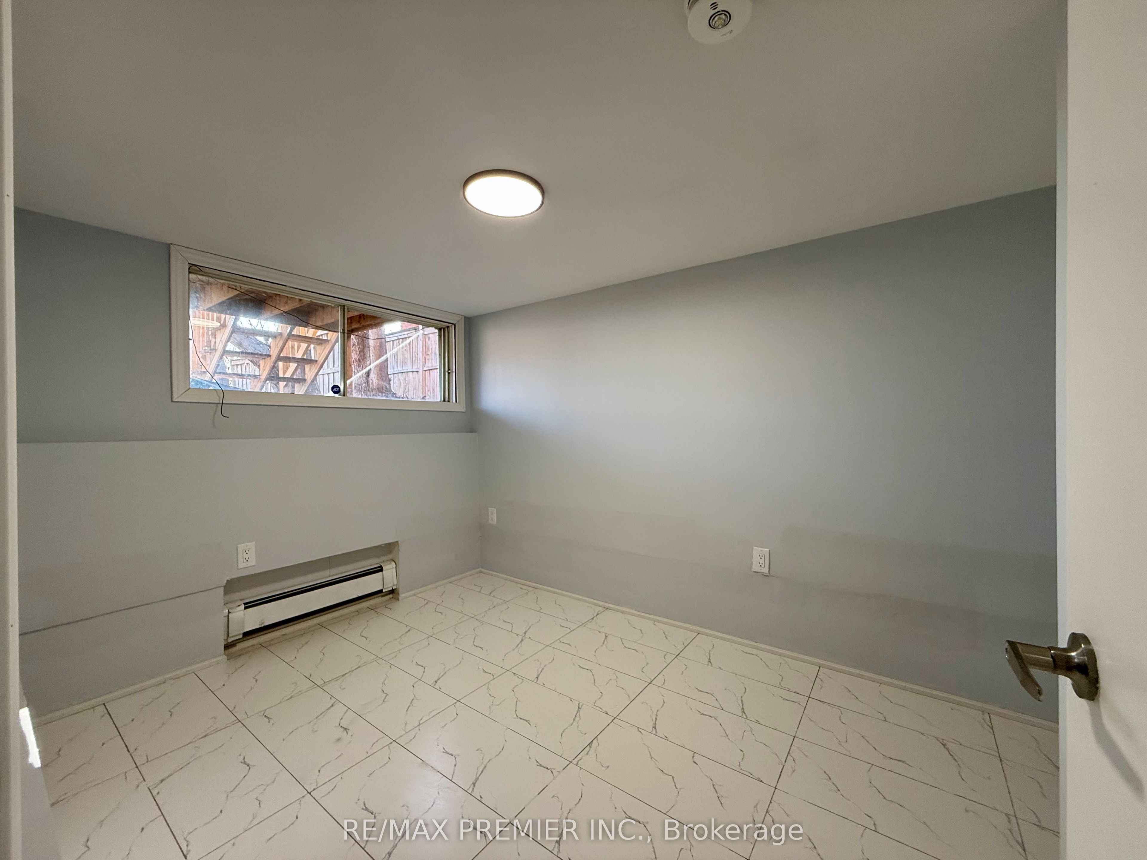 288 Scott Street Lower Property Photo 6