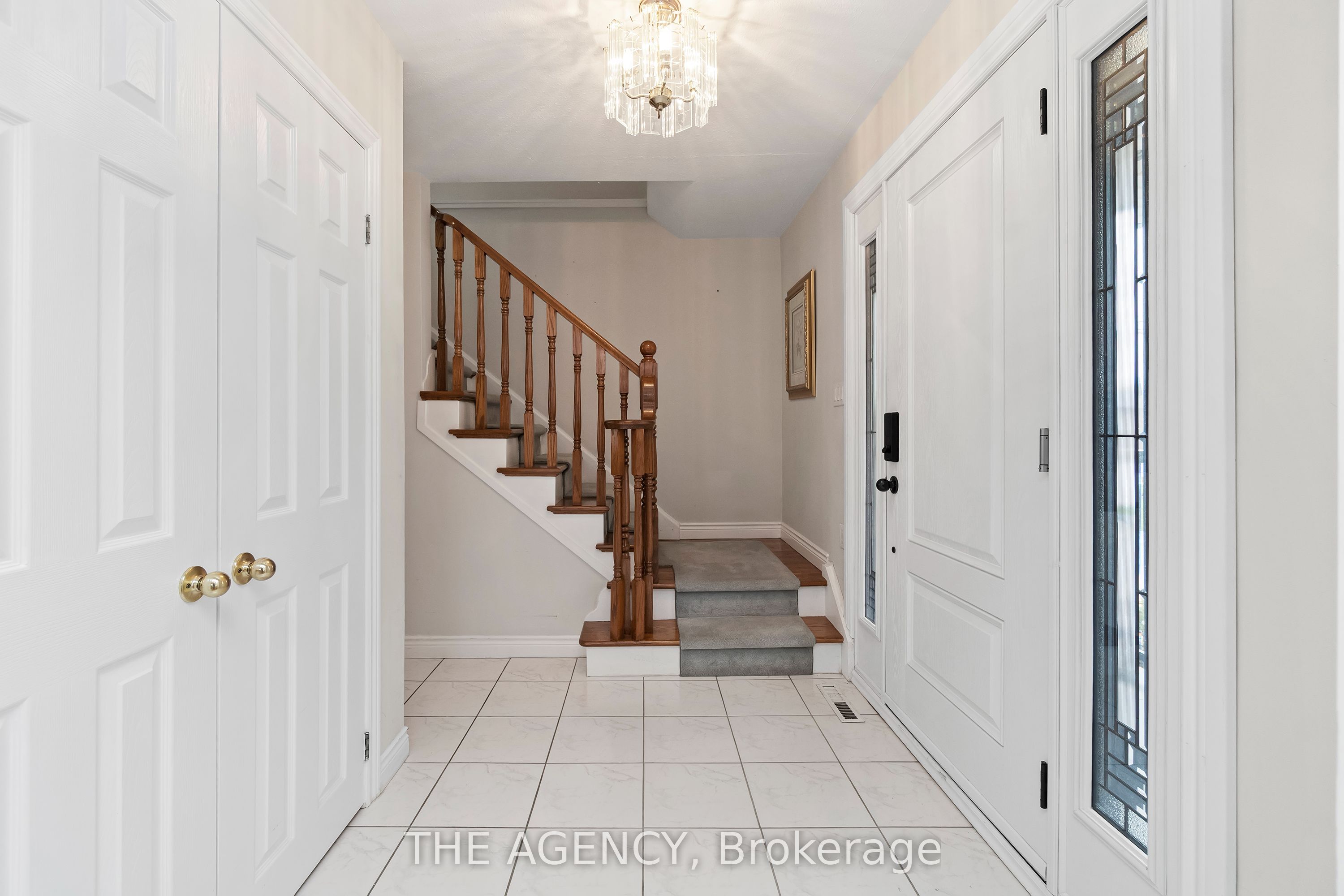 36 Buckingham Drive Property Photo 4