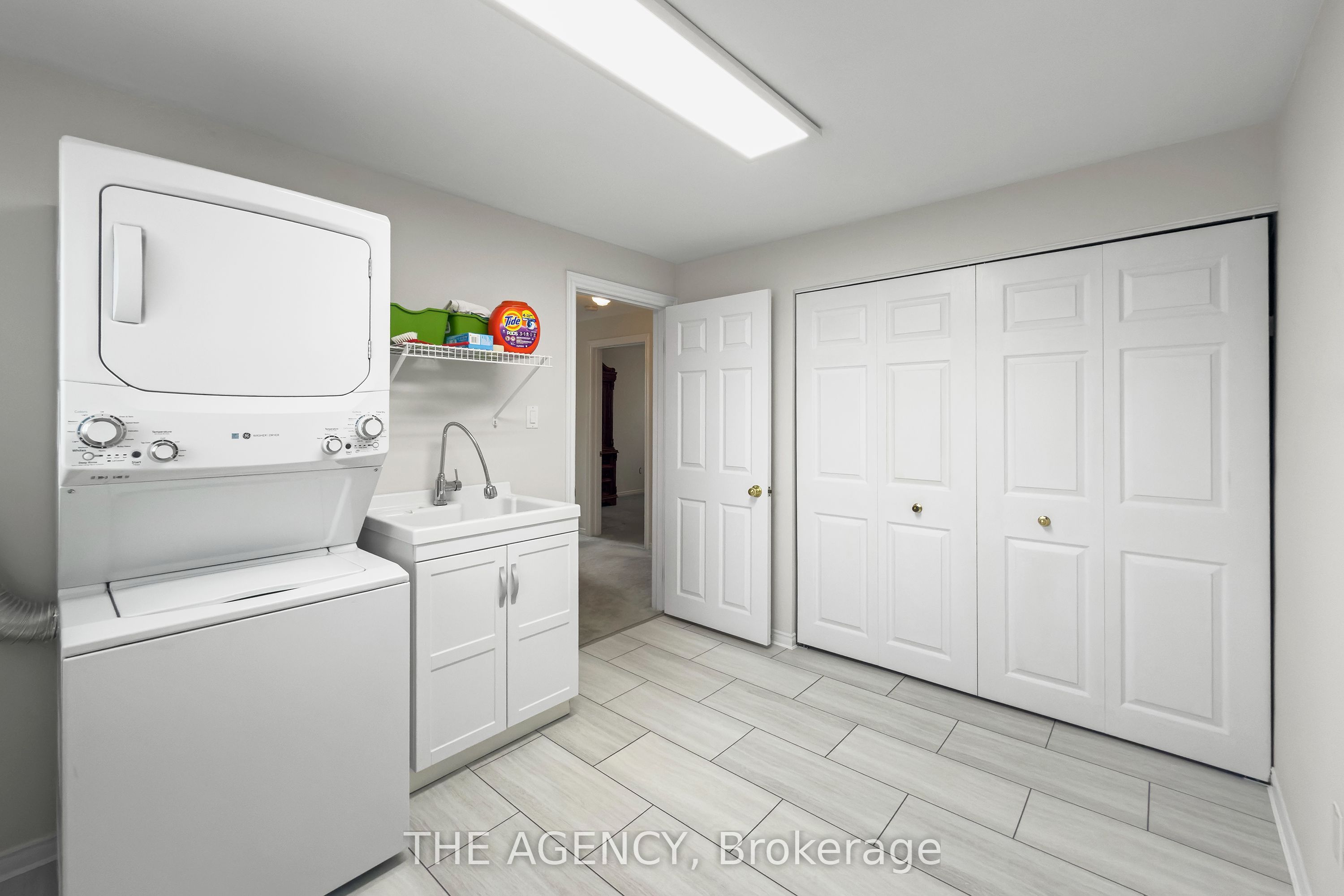 36 Buckingham Drive Property Photo 24