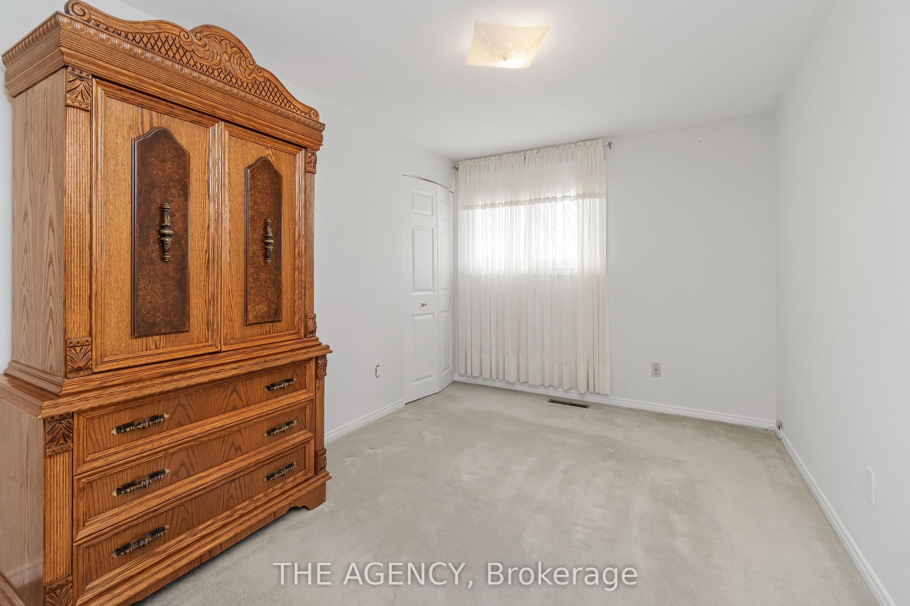 36 Buckingham Drive Property Photo 25
