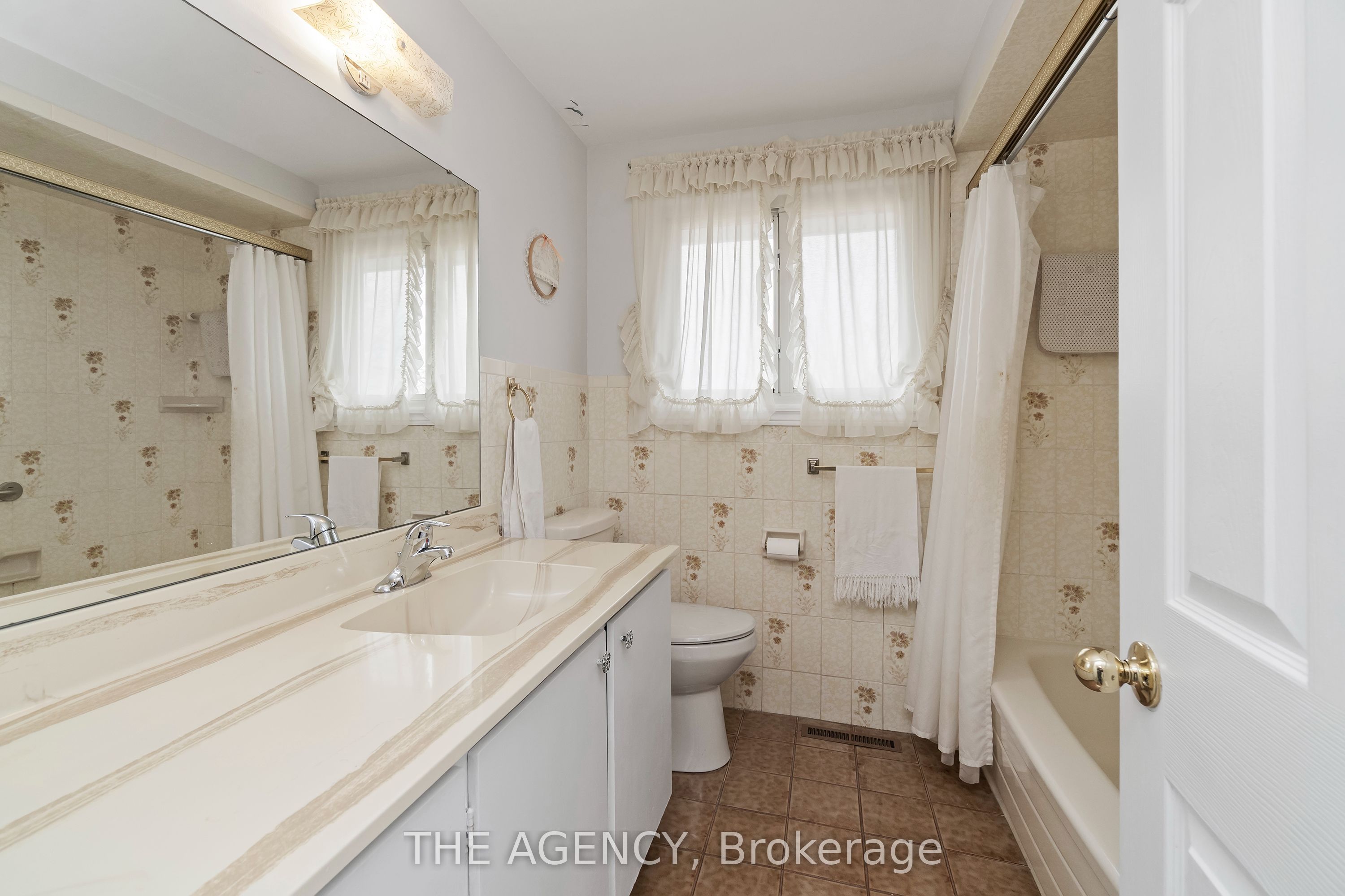 36 Buckingham Drive Property Photo 26