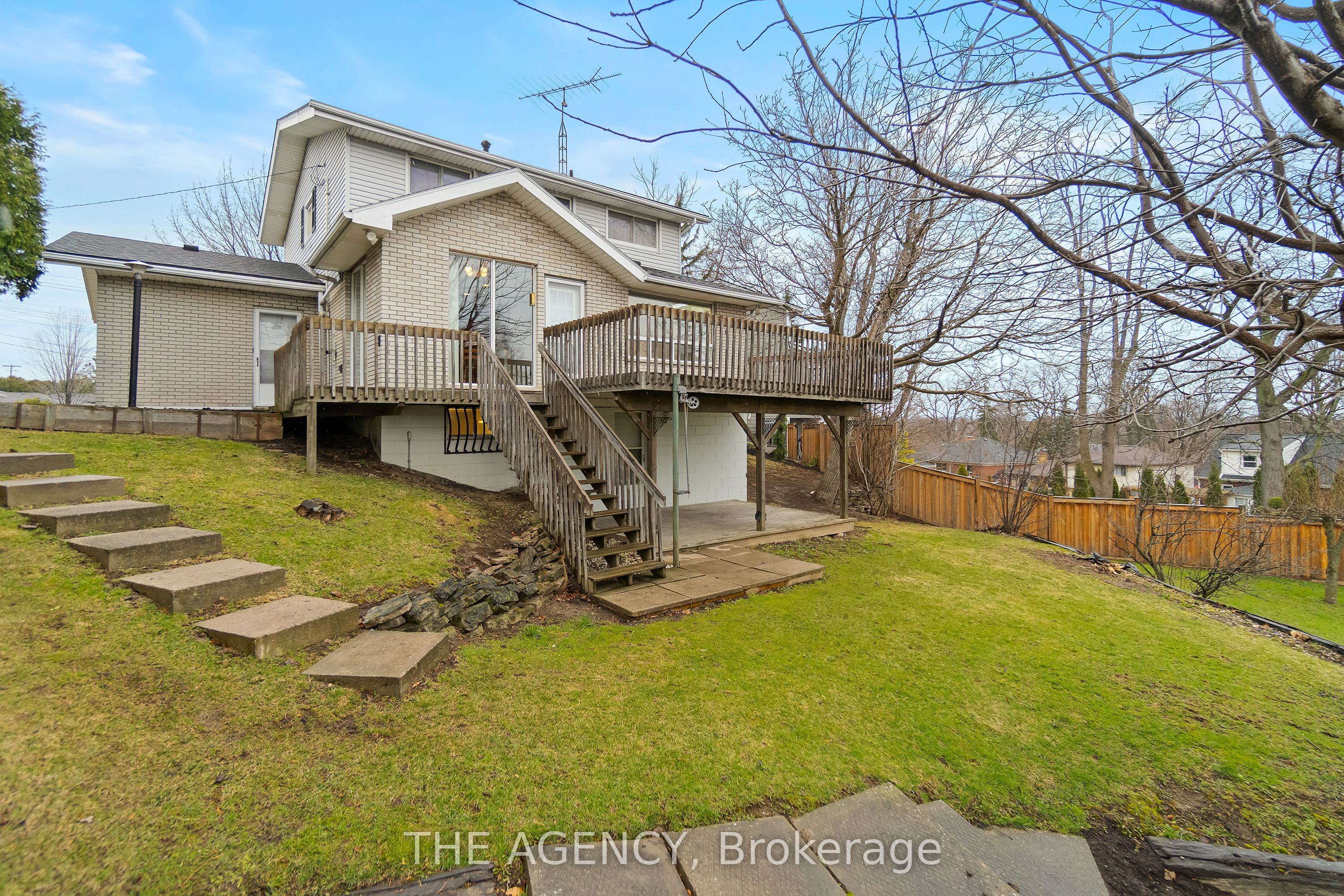 36 Buckingham Drive Property Photo 40