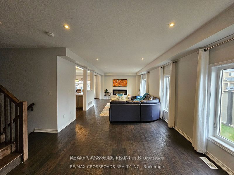 35 Cutts Crescent Property Photo 3