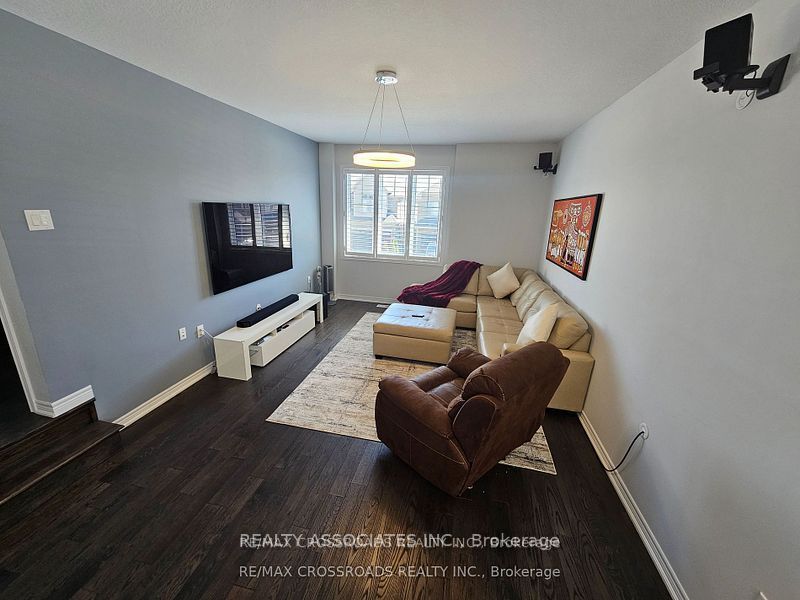 35 Cutts Crescent Property Photo 10