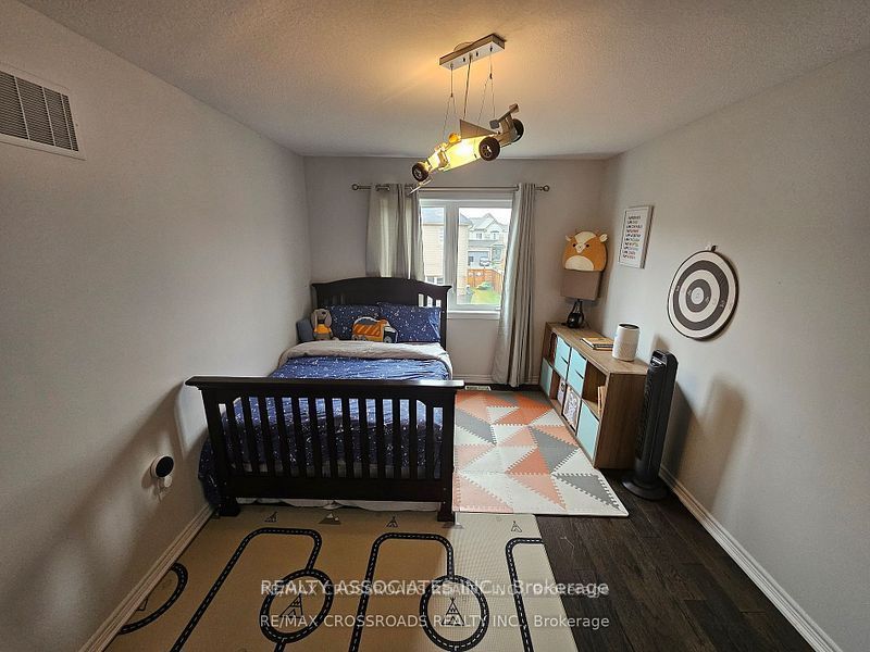 35 Cutts Crescent Property Photo 21