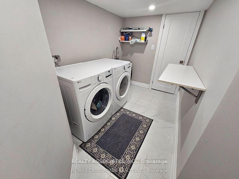 35 Cutts Crescent Property Photo 30