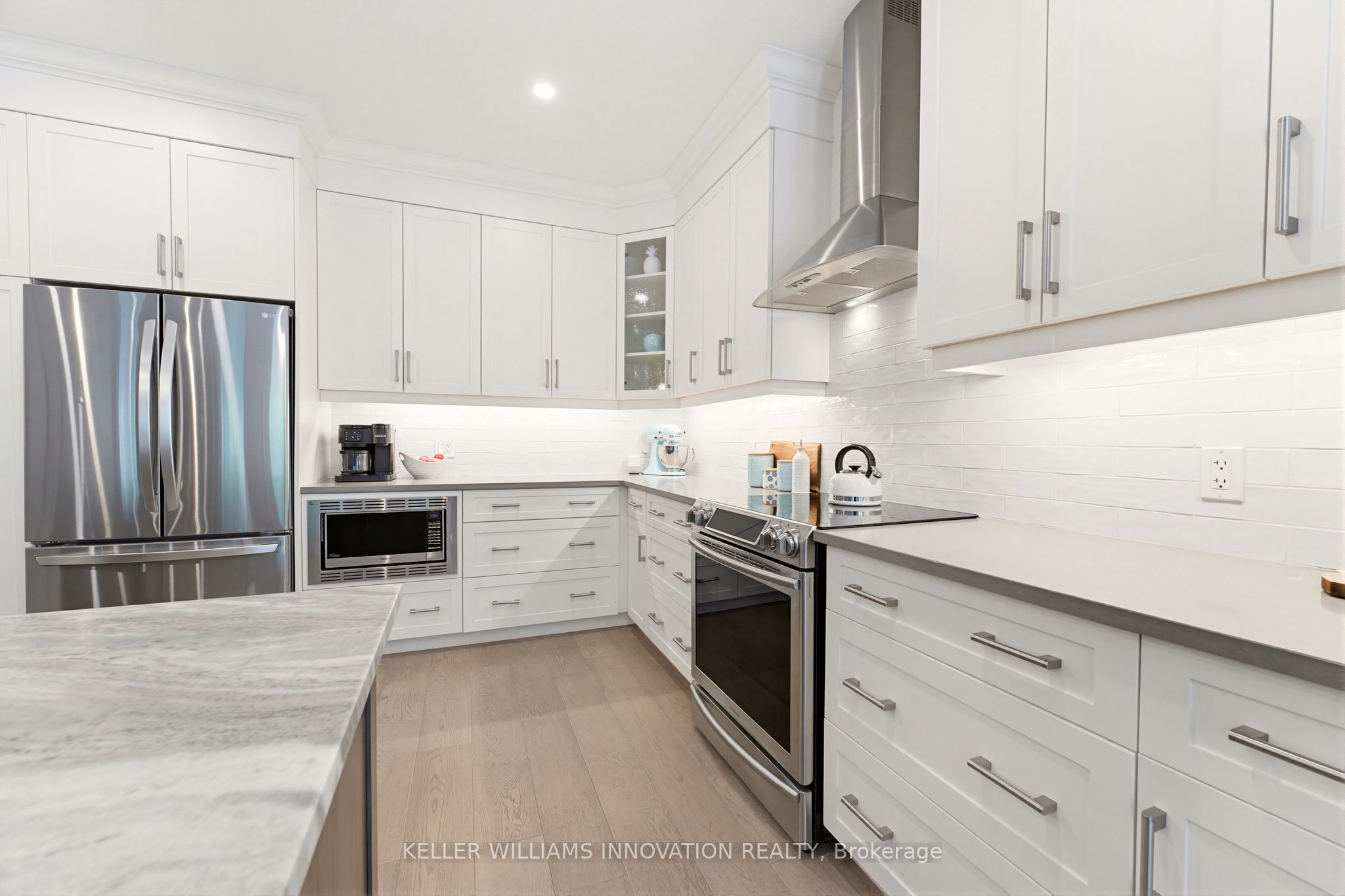 560 Rogers Road Property Photo 12