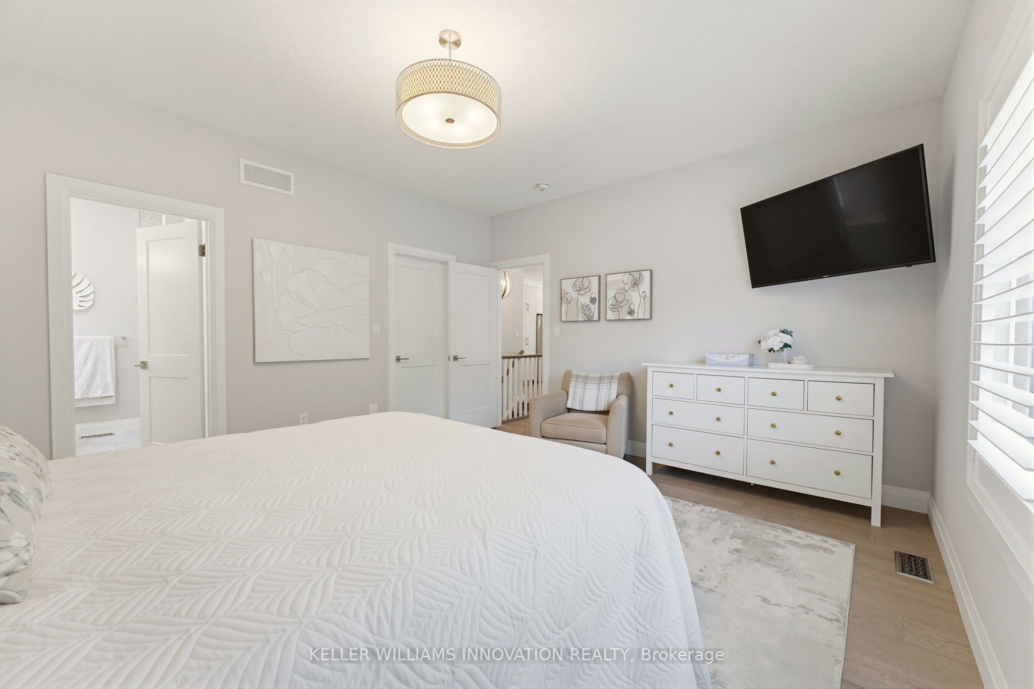 560 Rogers Road Property Photo 18