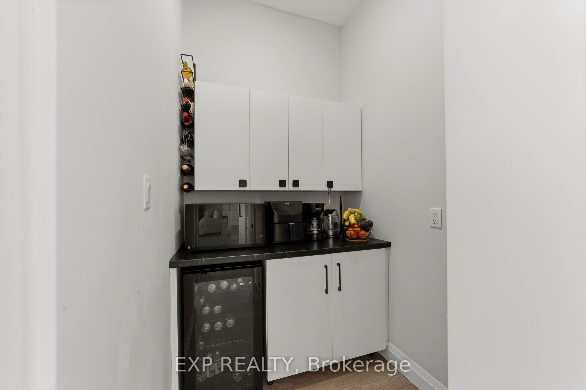 113 Edgewater Boulevard Property Photo 15
