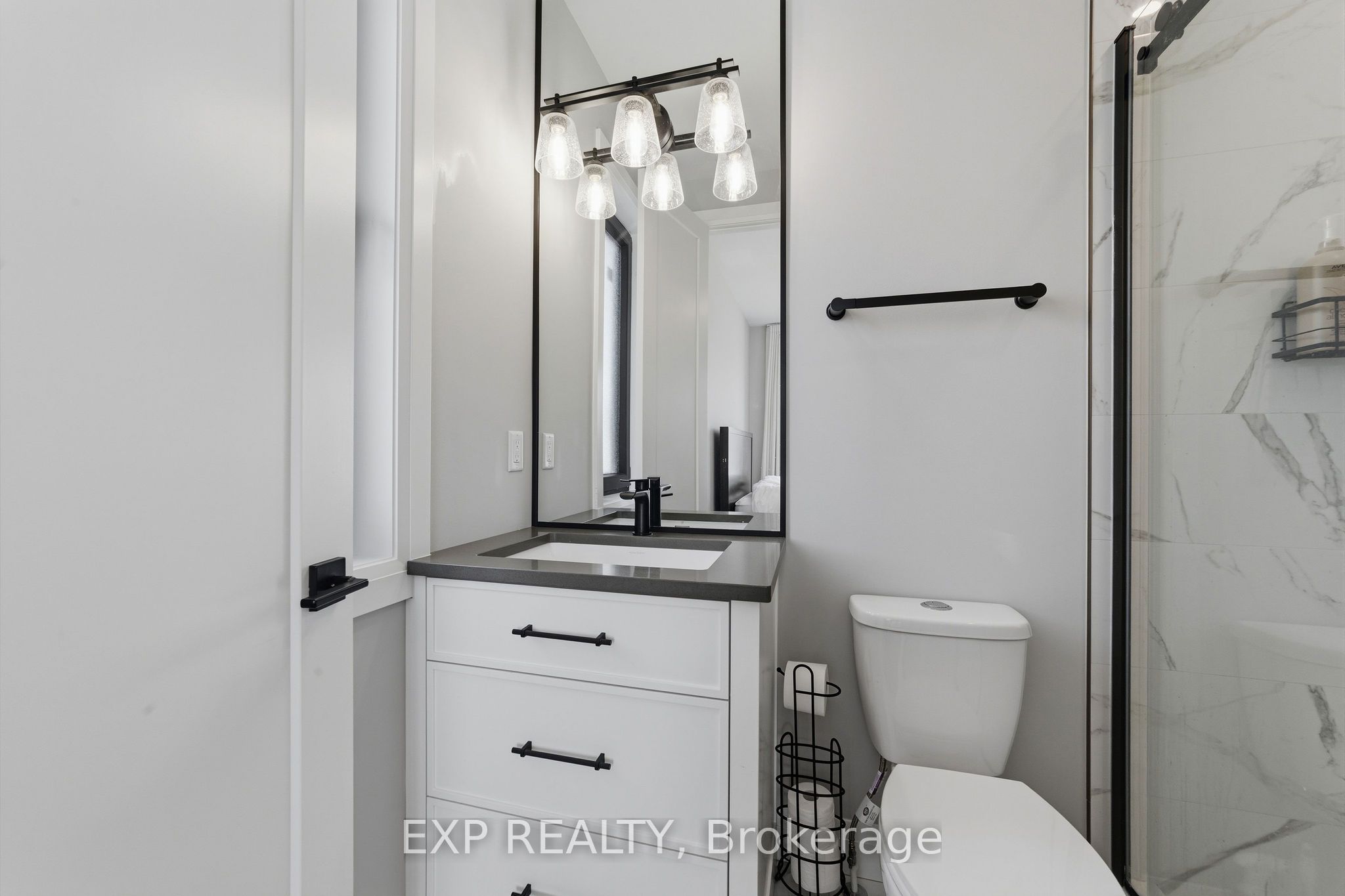 113 Edgewater Boulevard Property Photo 22