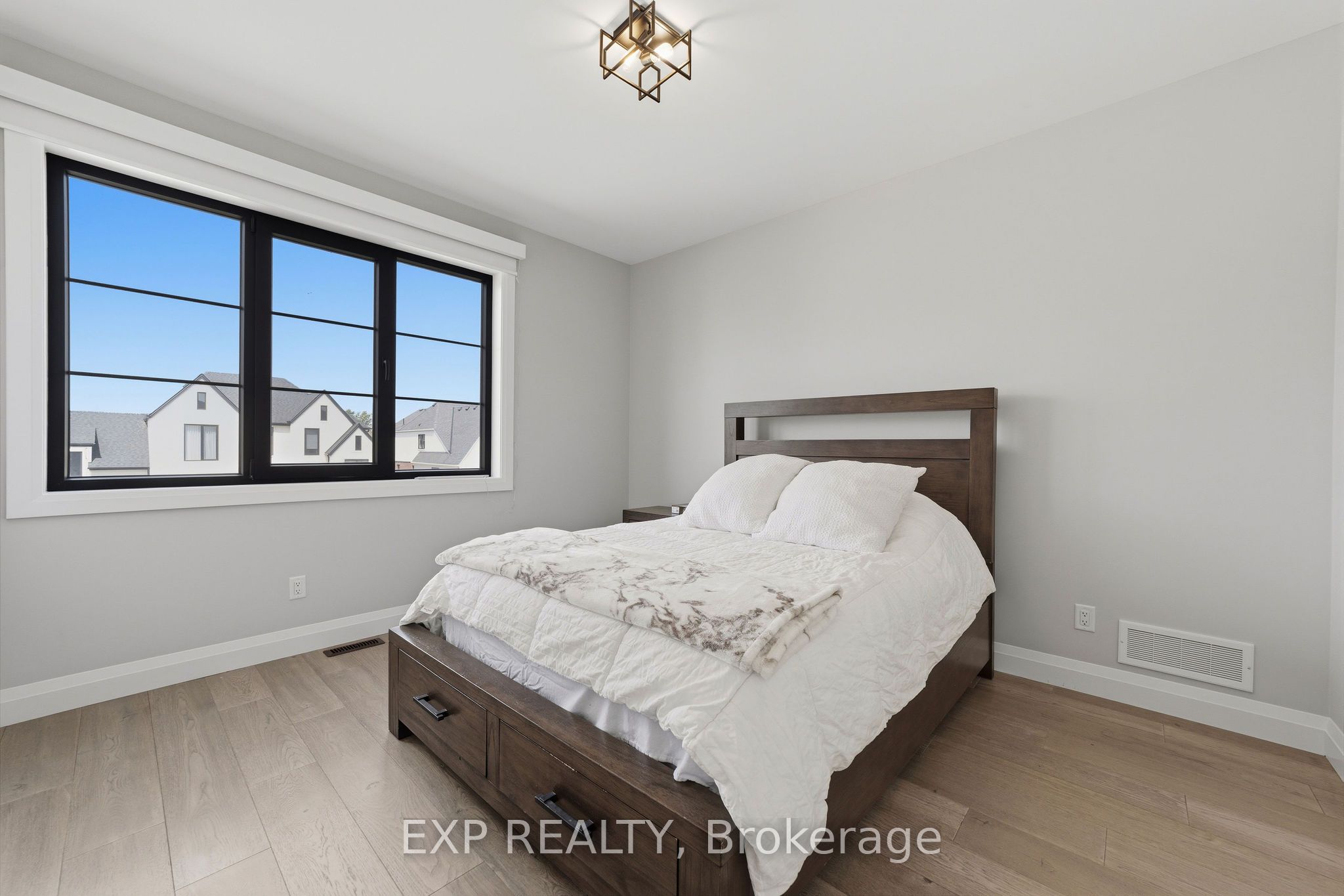 113 Edgewater Boulevard Property Photo 29