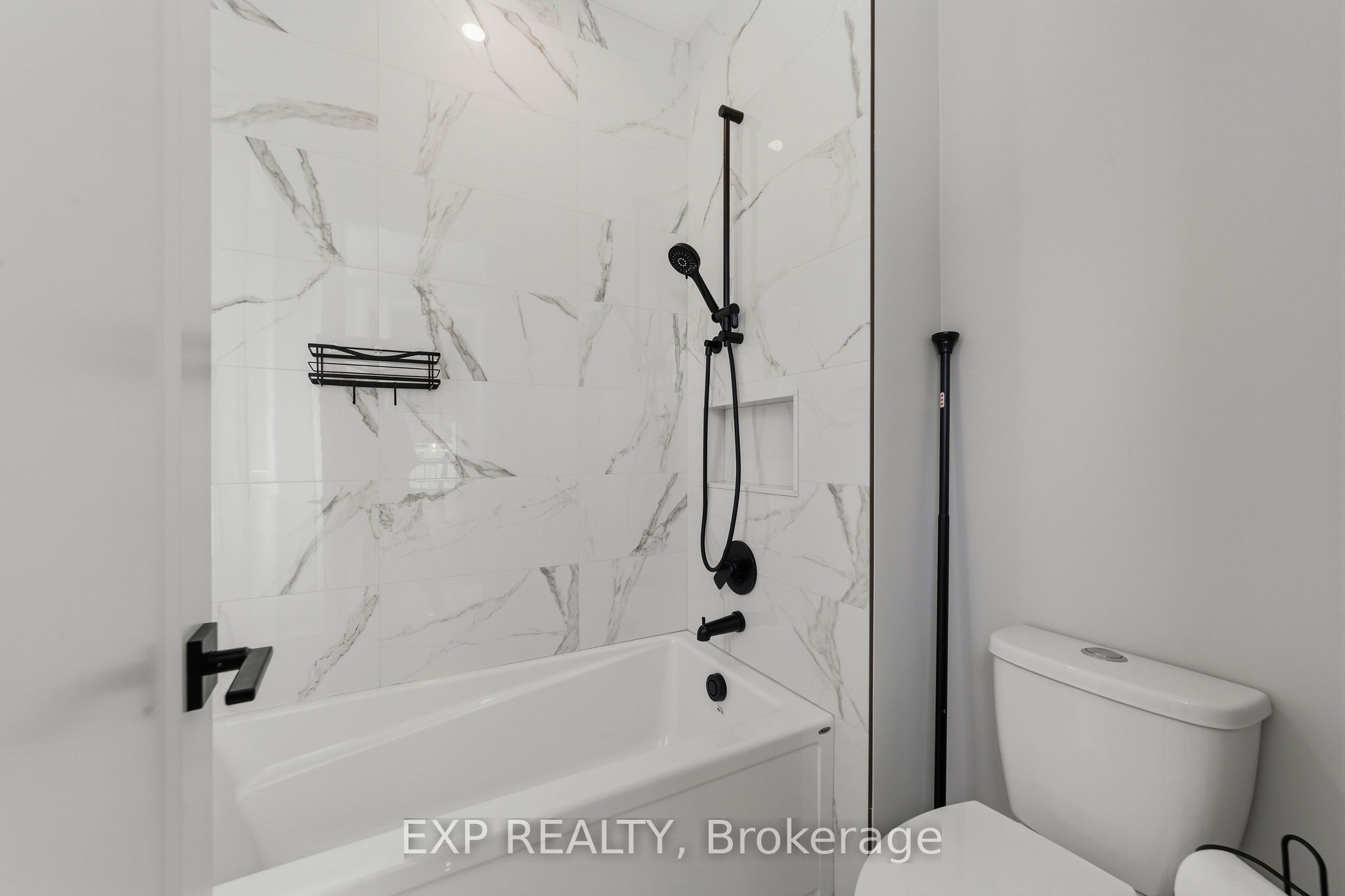 113 Edgewater Boulevard Property Photo 33