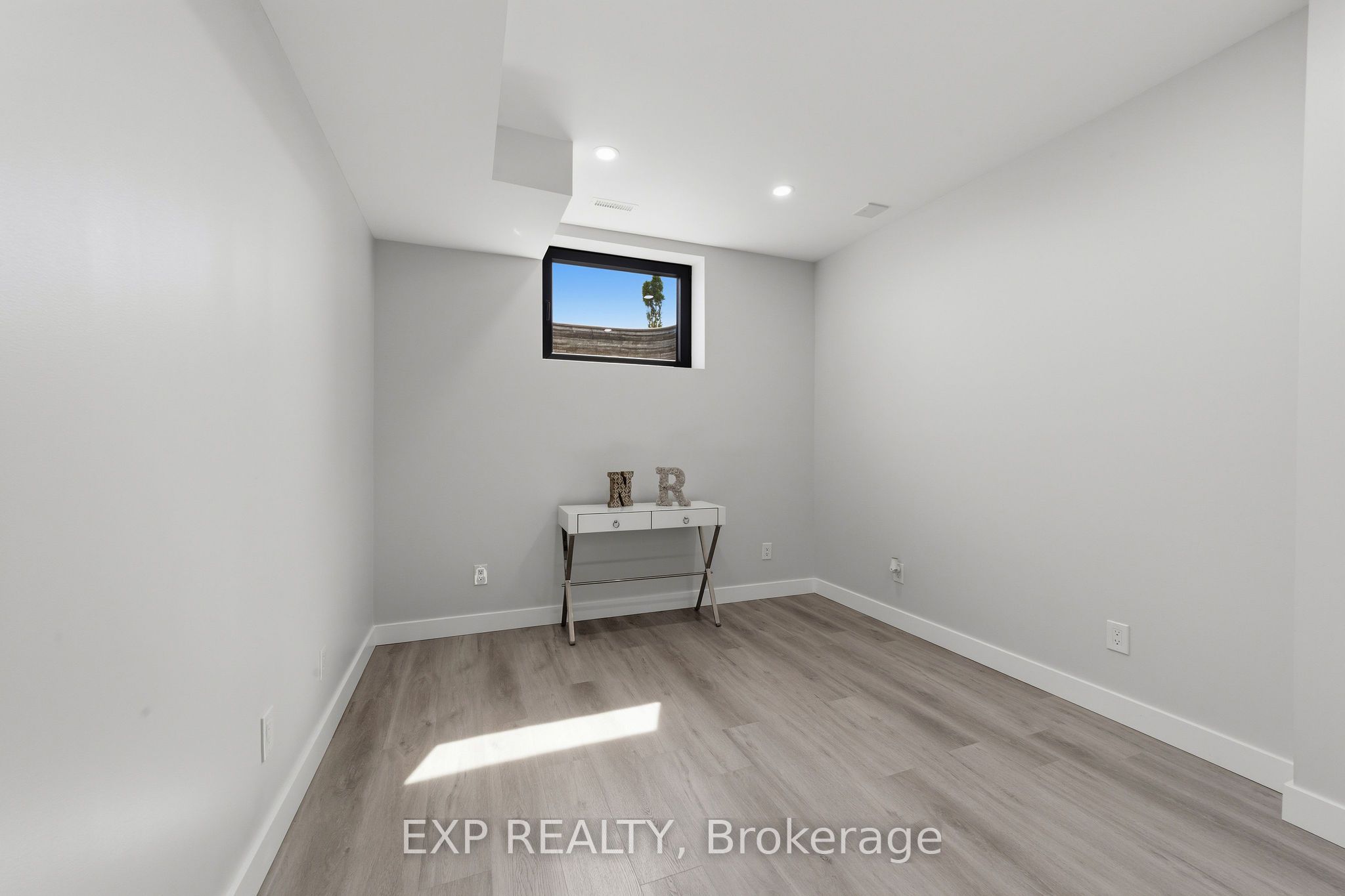 113 Edgewater Boulevard Property Photo 37