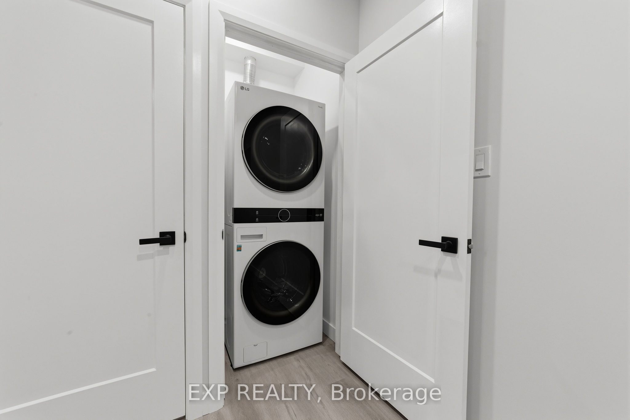 113 Edgewater Boulevard Property Photo 43