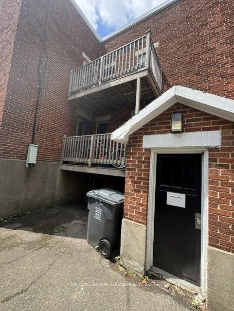 314 Somerset Street E Property Photo 5