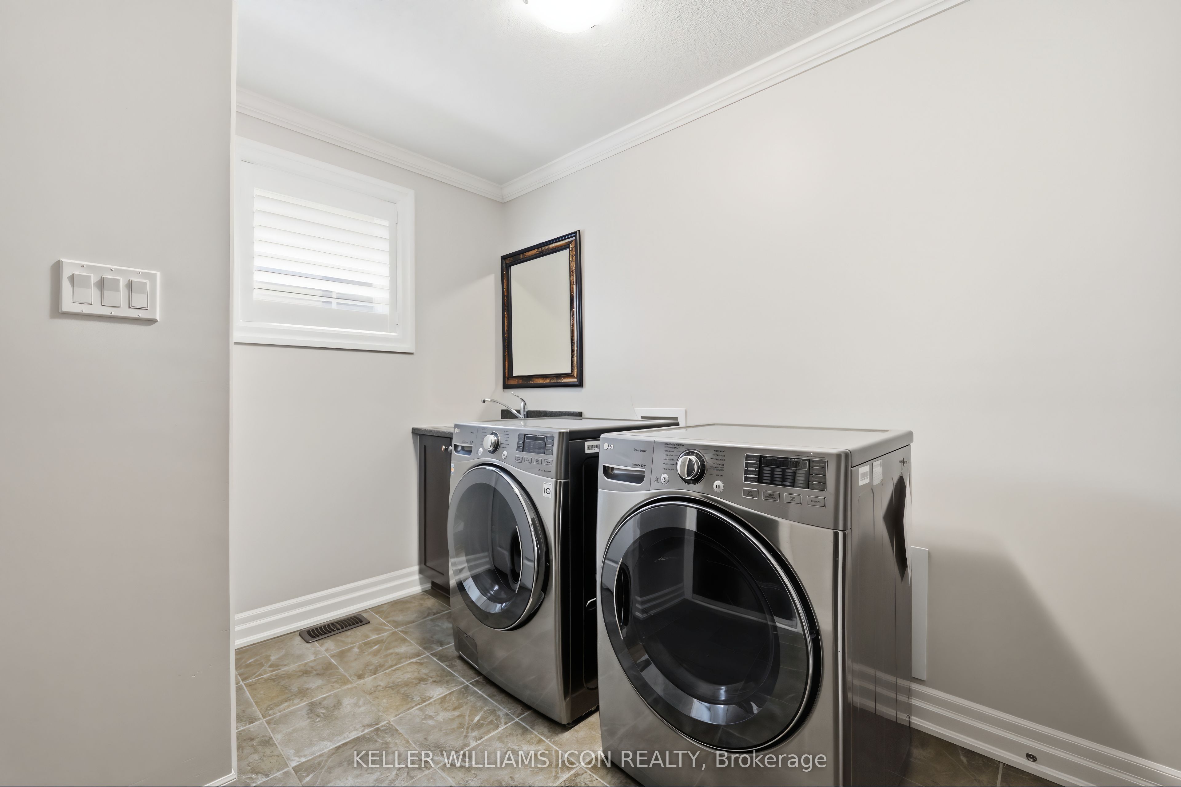 246 Madhu Crescent Property Photo 20