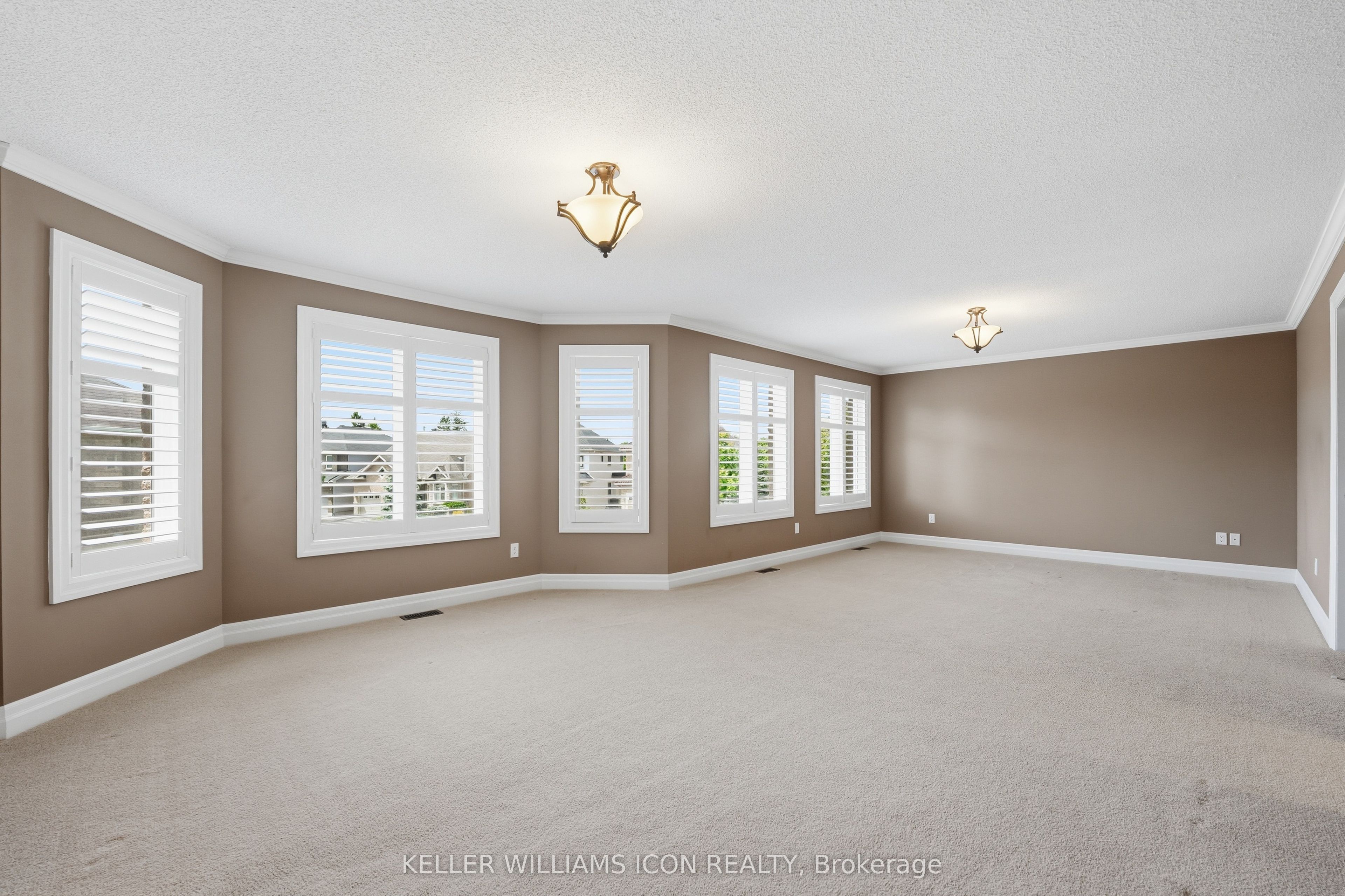 246 Madhu Crescent Property Photo 23