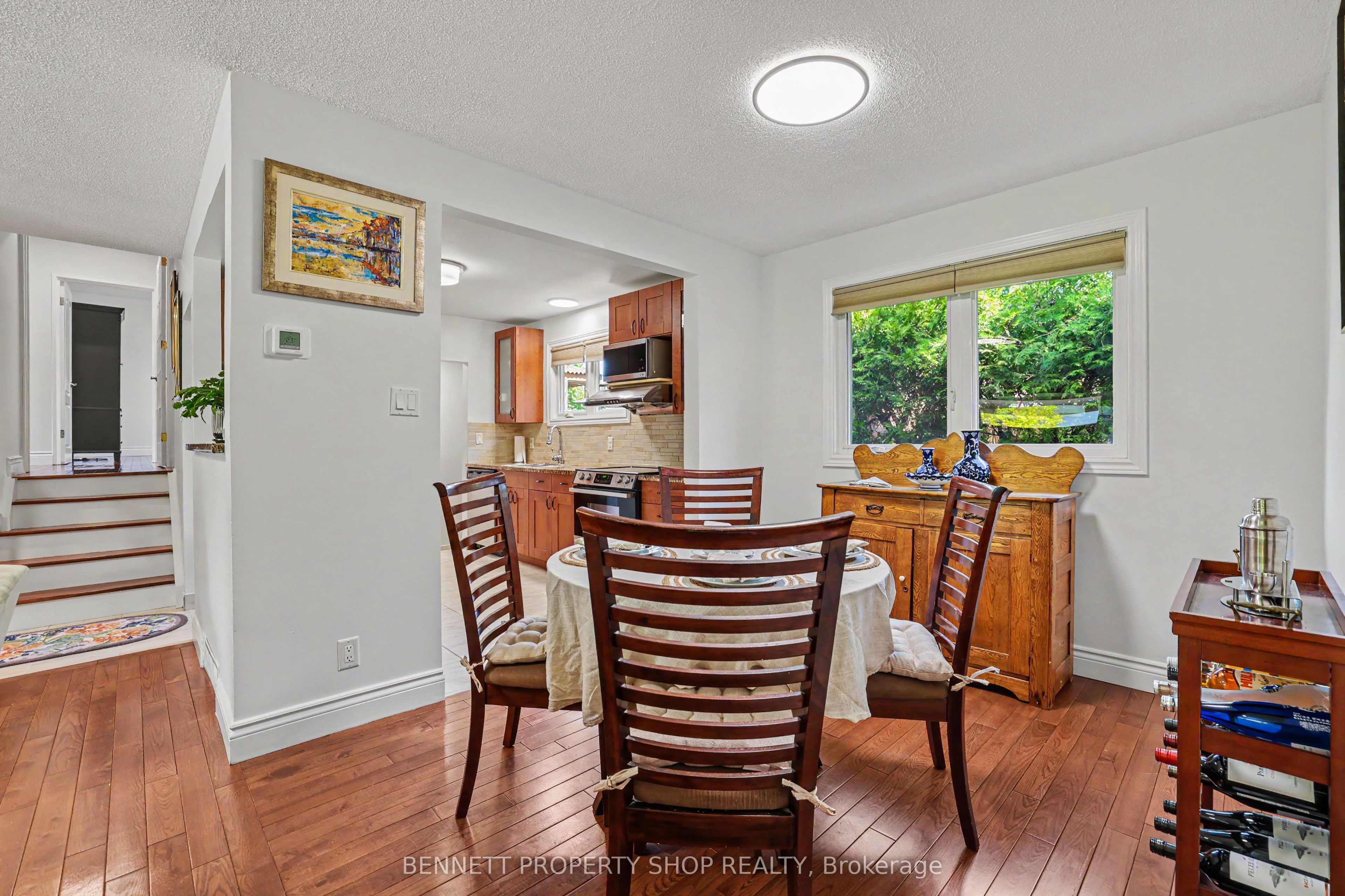 2736 Stone Crescent Property Photo 5