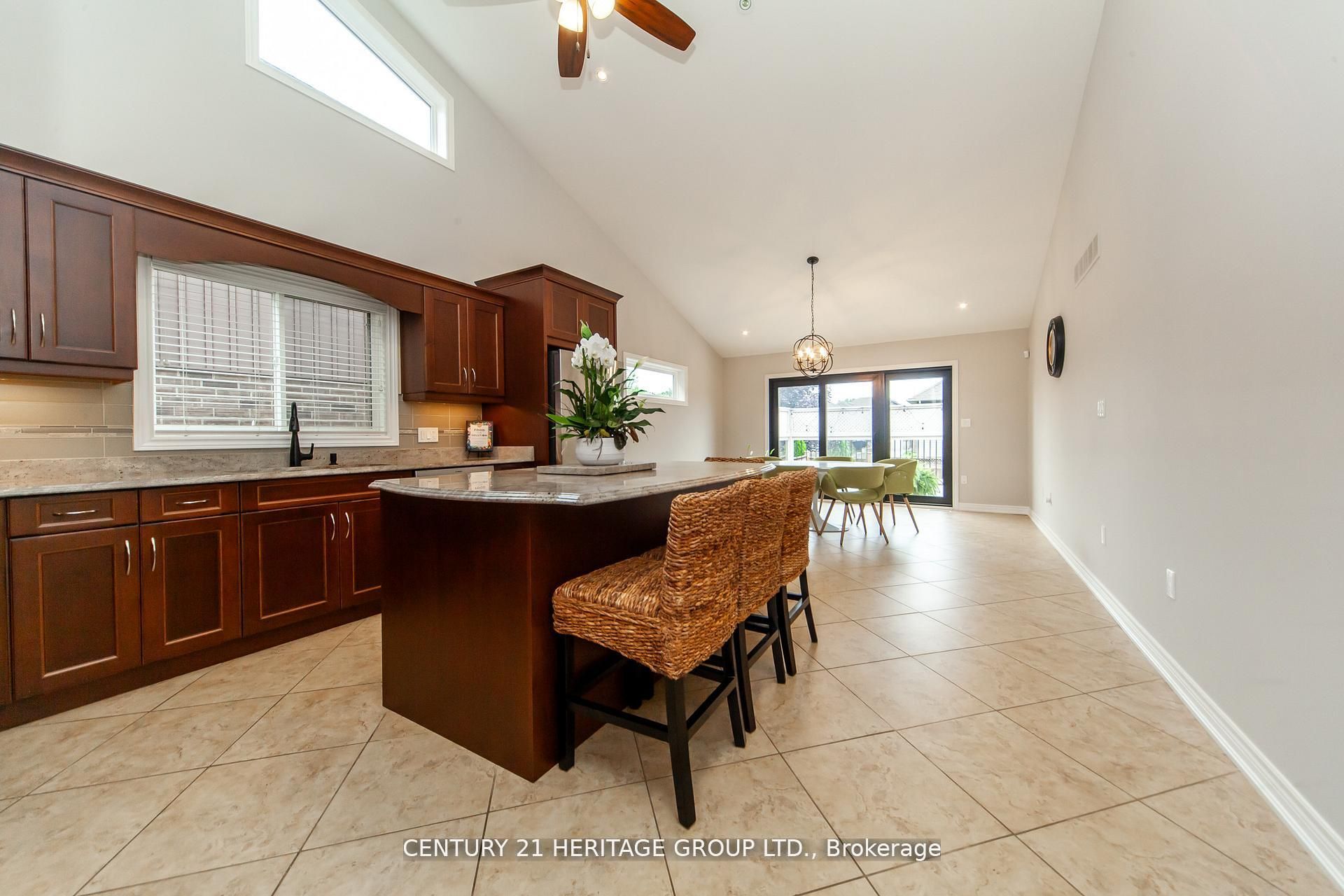 5826 Fiddlehead Lane Property Photo 9