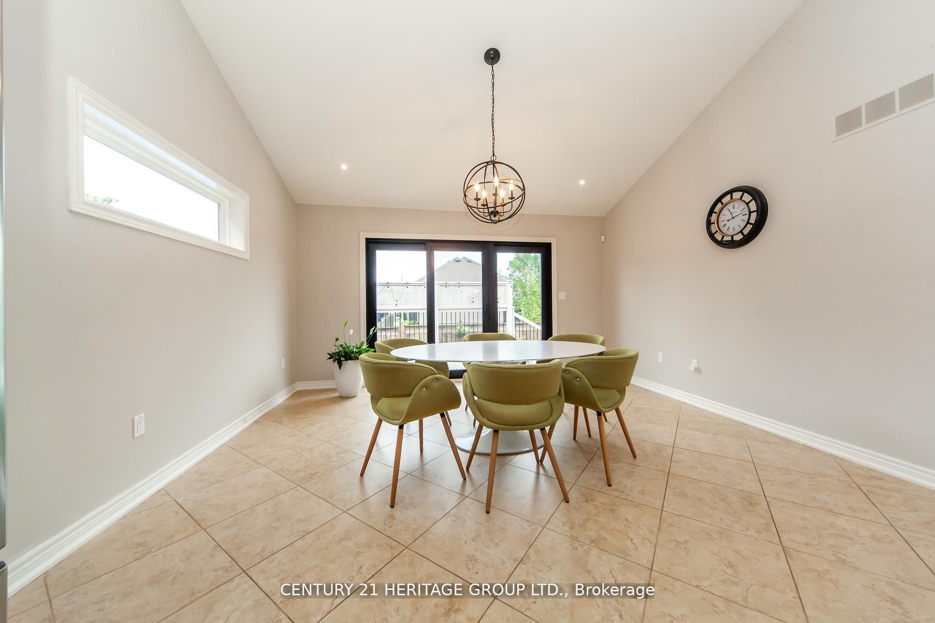 5826 Fiddlehead Lane Property Photo 10