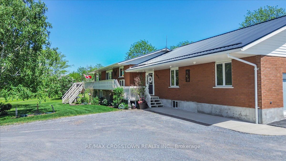 1074 Millhaven Road Property Photo 2