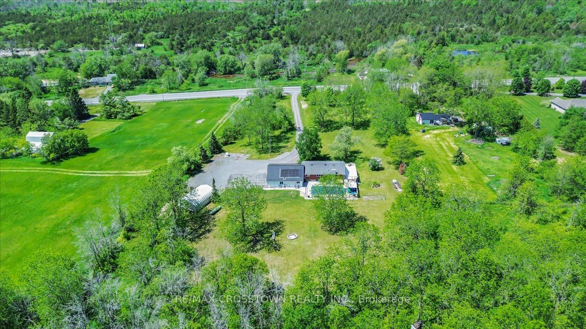 1074 Millhaven Road Property Photo 6
