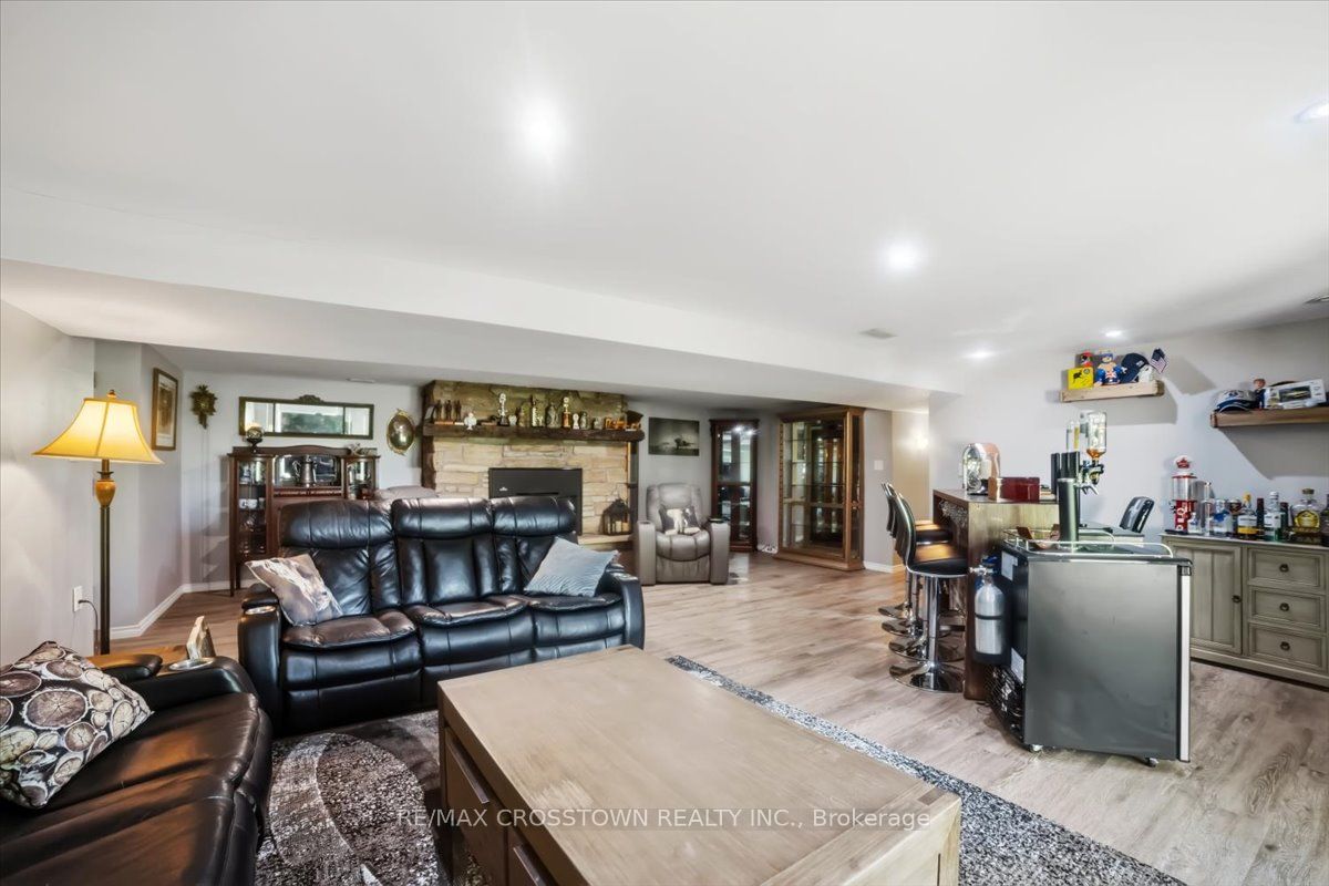 1074 Millhaven Road Property Photo 33