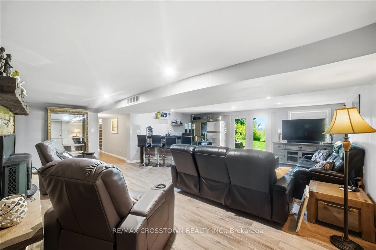 1074 Millhaven Road Property Photo 35
