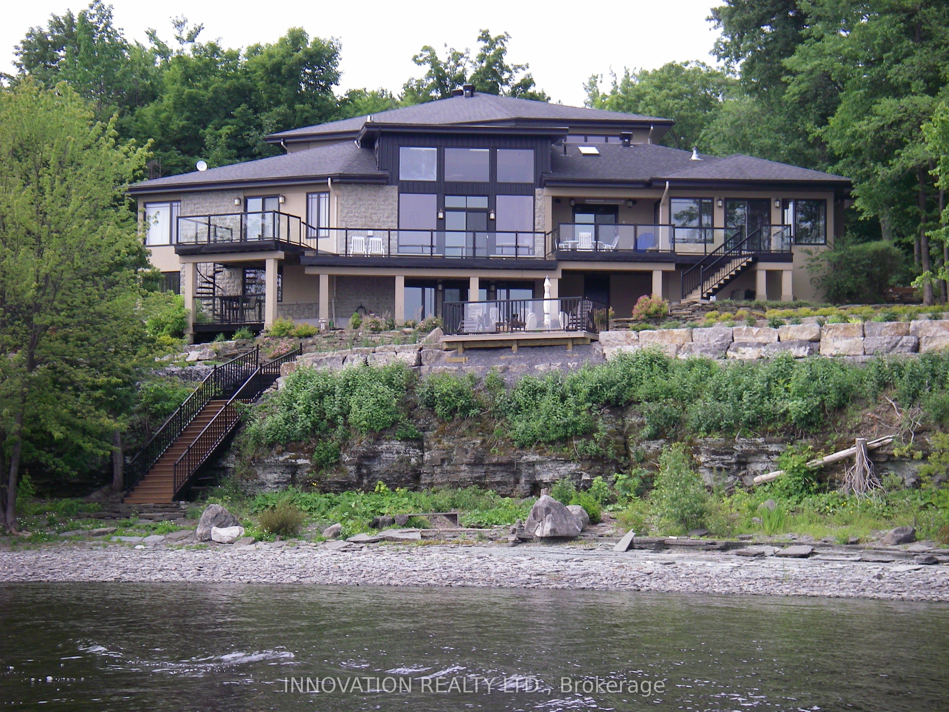 325 Berry Side Road Property Photo 4