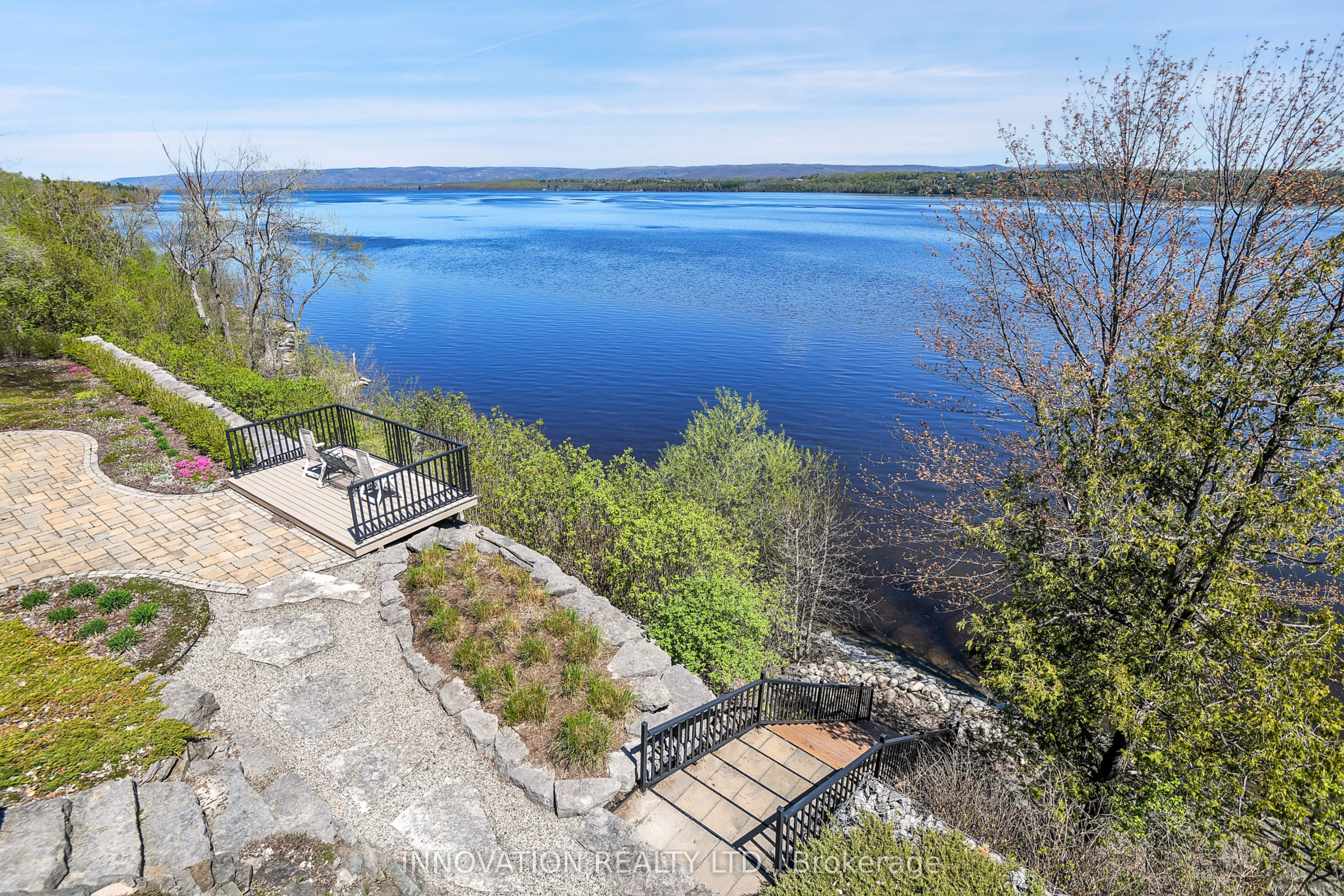 325 Berry Side Road Property Photo 9