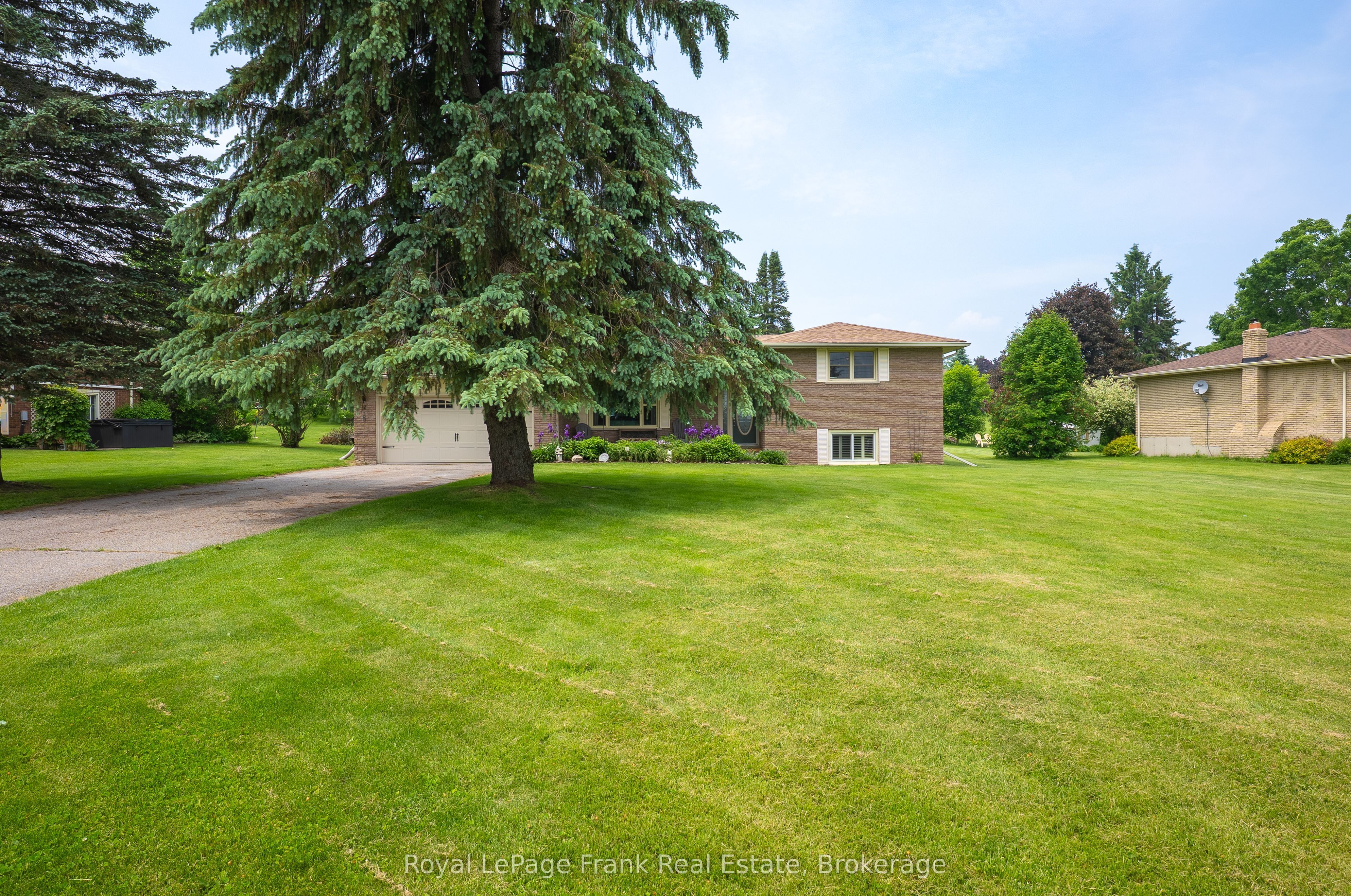 383 Old Surrey Lane Property Photo 1
