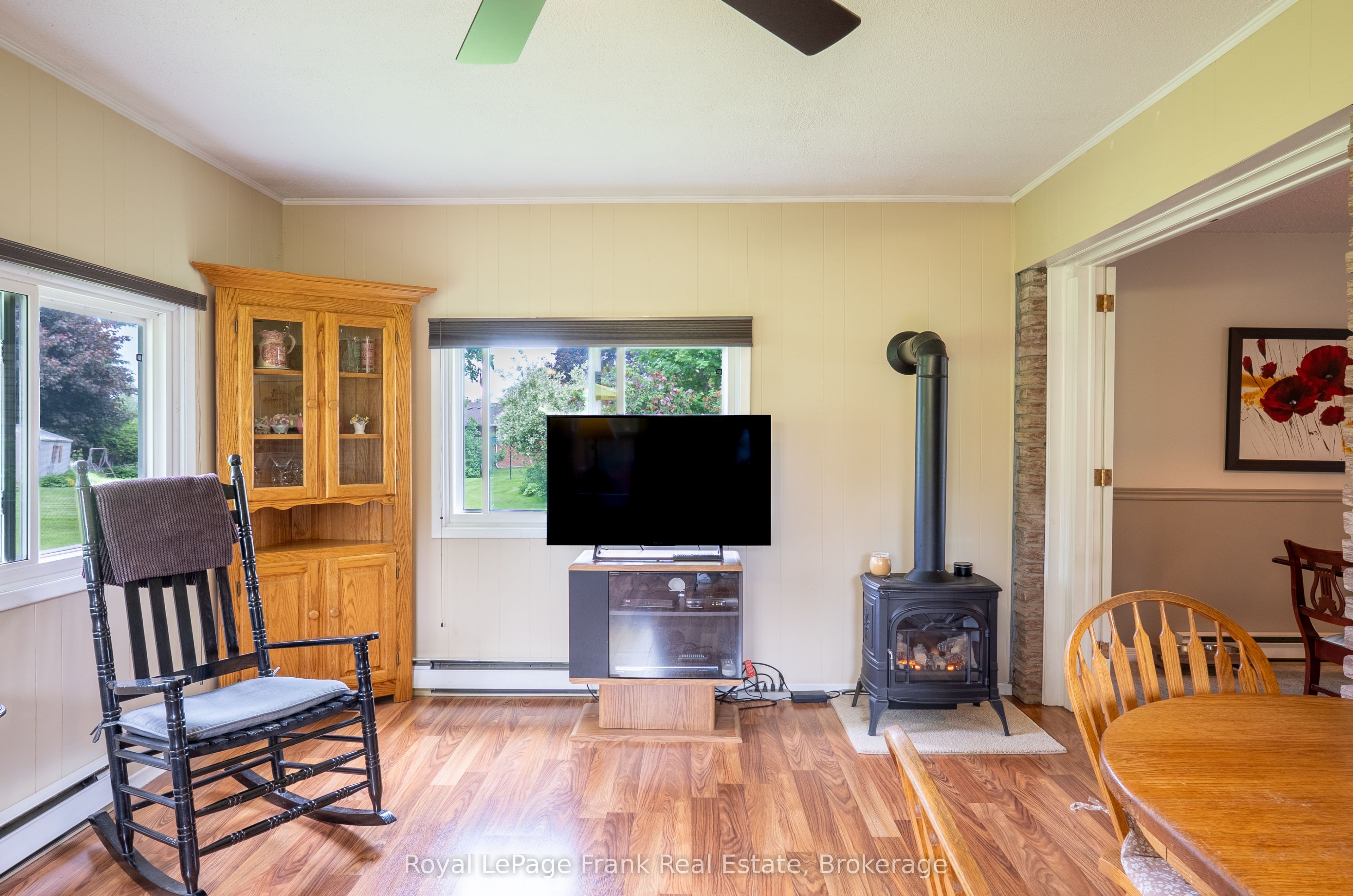 383 Old Surrey Lane Property Photo 16