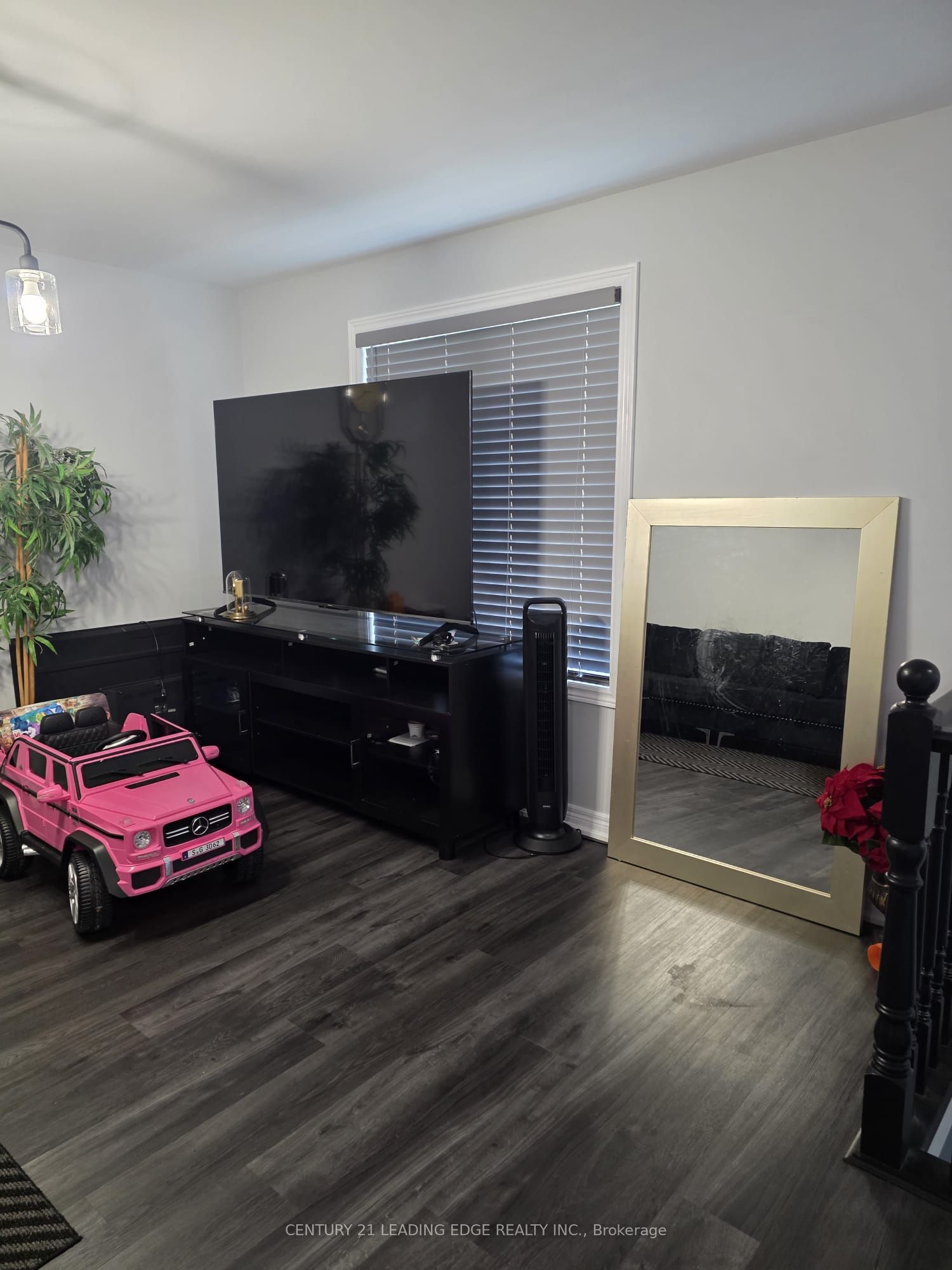 152 Mary Street Property Photo 4